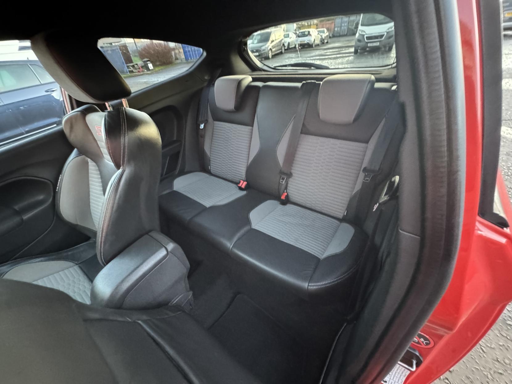 Ford Fiesta 1.6T EcoBoost ST-2 Hatchback 3dr Petrol Manual Euro 5 (182 ps)