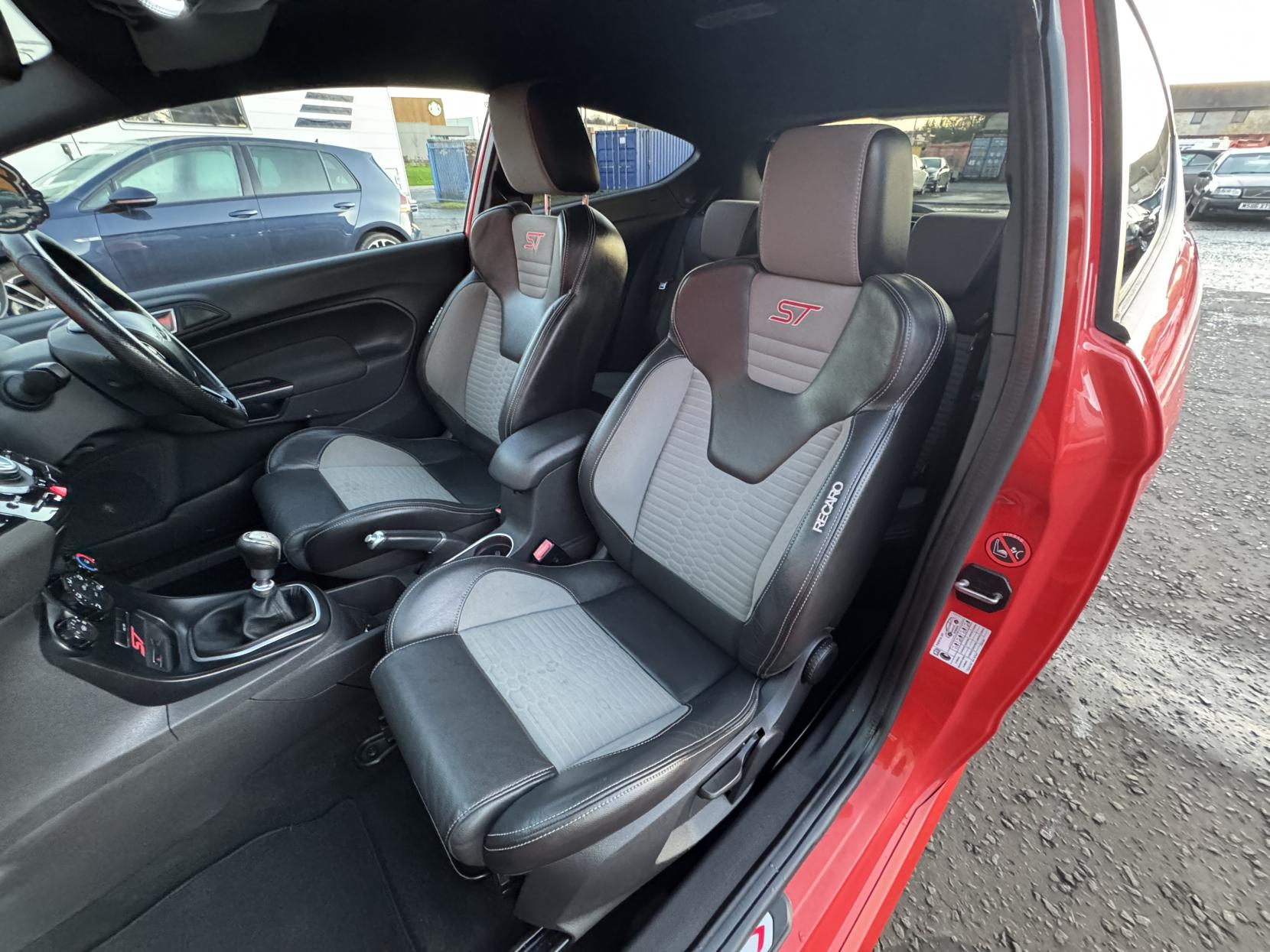 Ford Fiesta 1.6T EcoBoost ST-2 Hatchback 3dr Petrol Manual Euro 5 (182 ps)