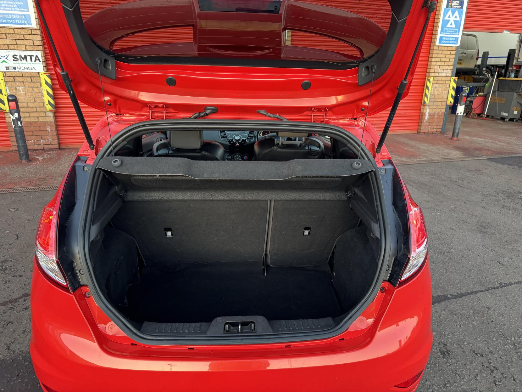 Ford Fiesta 1.6T EcoBoost ST-2 Hatchback 3dr Petrol Manual Euro 5 (182 ps)