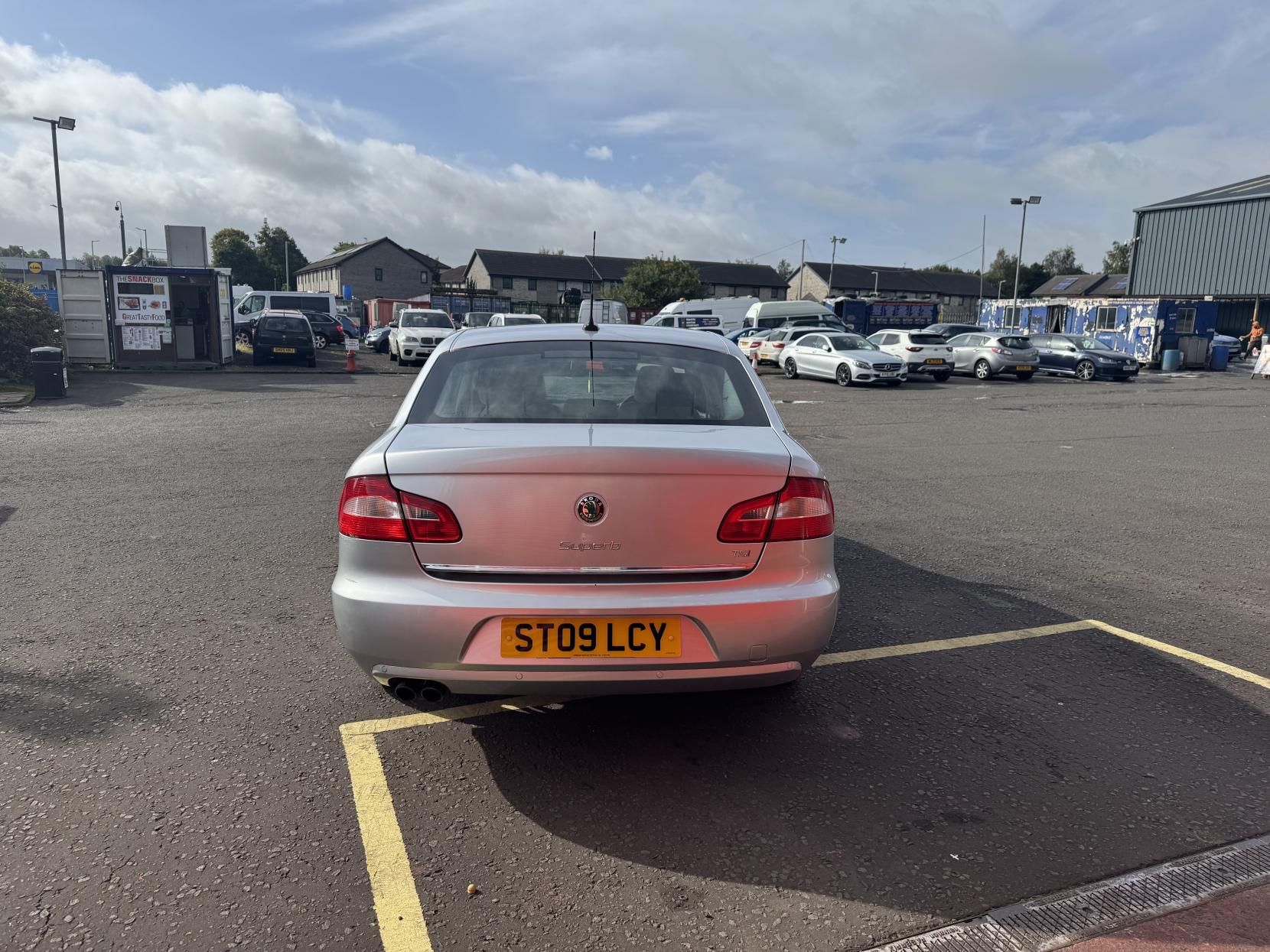 Skoda Superb 1.8 TSI Elegance Hatchback 5dr Petrol DSG Euro 4 (160 ps)