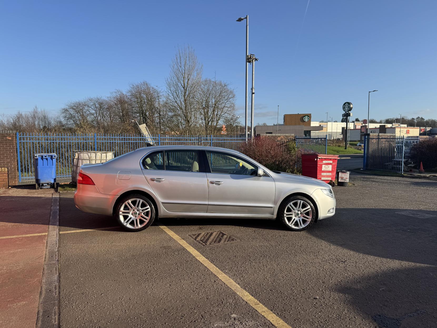 Skoda Superb 1.8 TSI Elegance Hatchback 5dr Petrol DSG Euro 4 (160 ps)