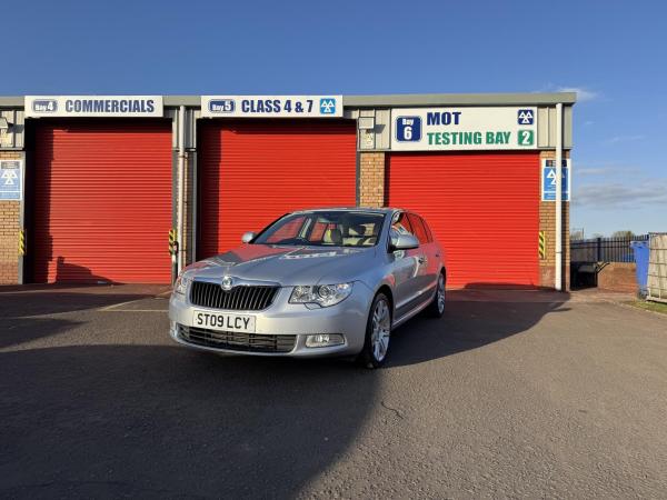 Skoda Superb 1.8 TSI Elegance Hatchback 5dr Petrol DSG Euro 4 (160 ps)