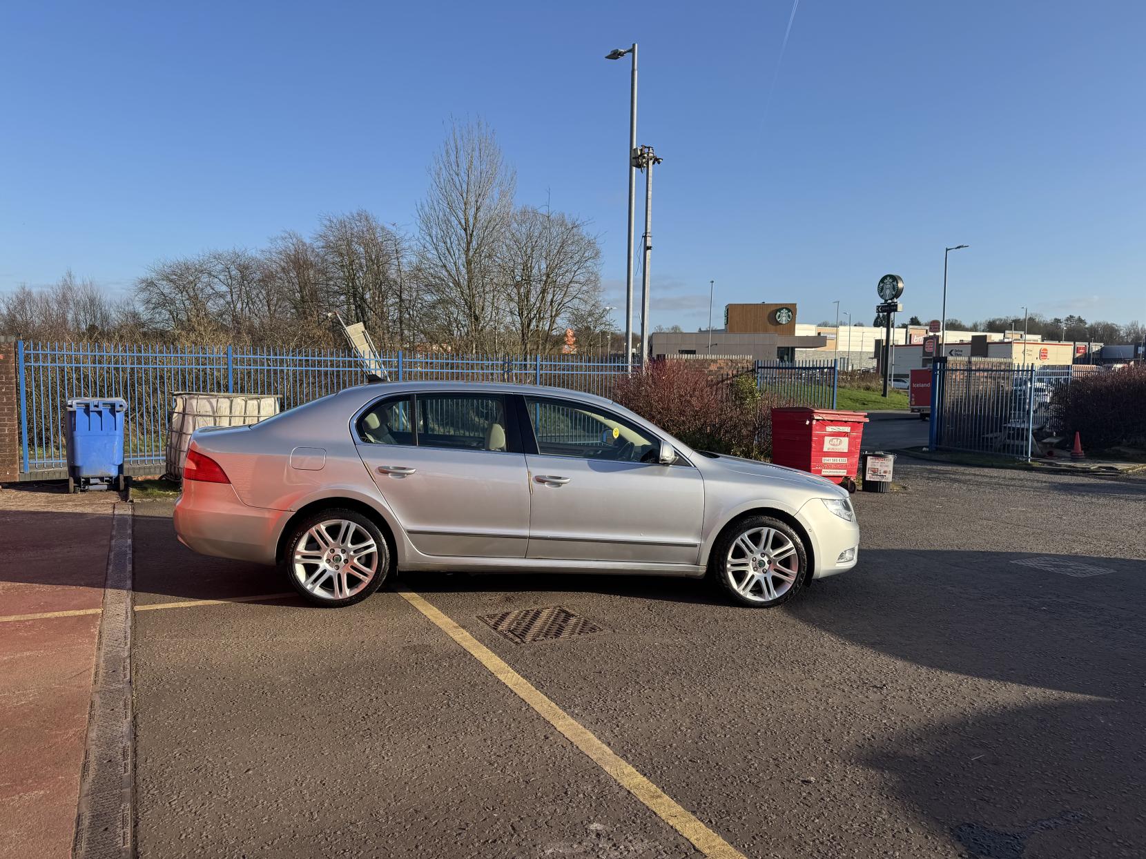 Skoda Superb 1.8 TSI Elegance Hatchback 5dr Petrol DSG Euro 4 (160 ps)