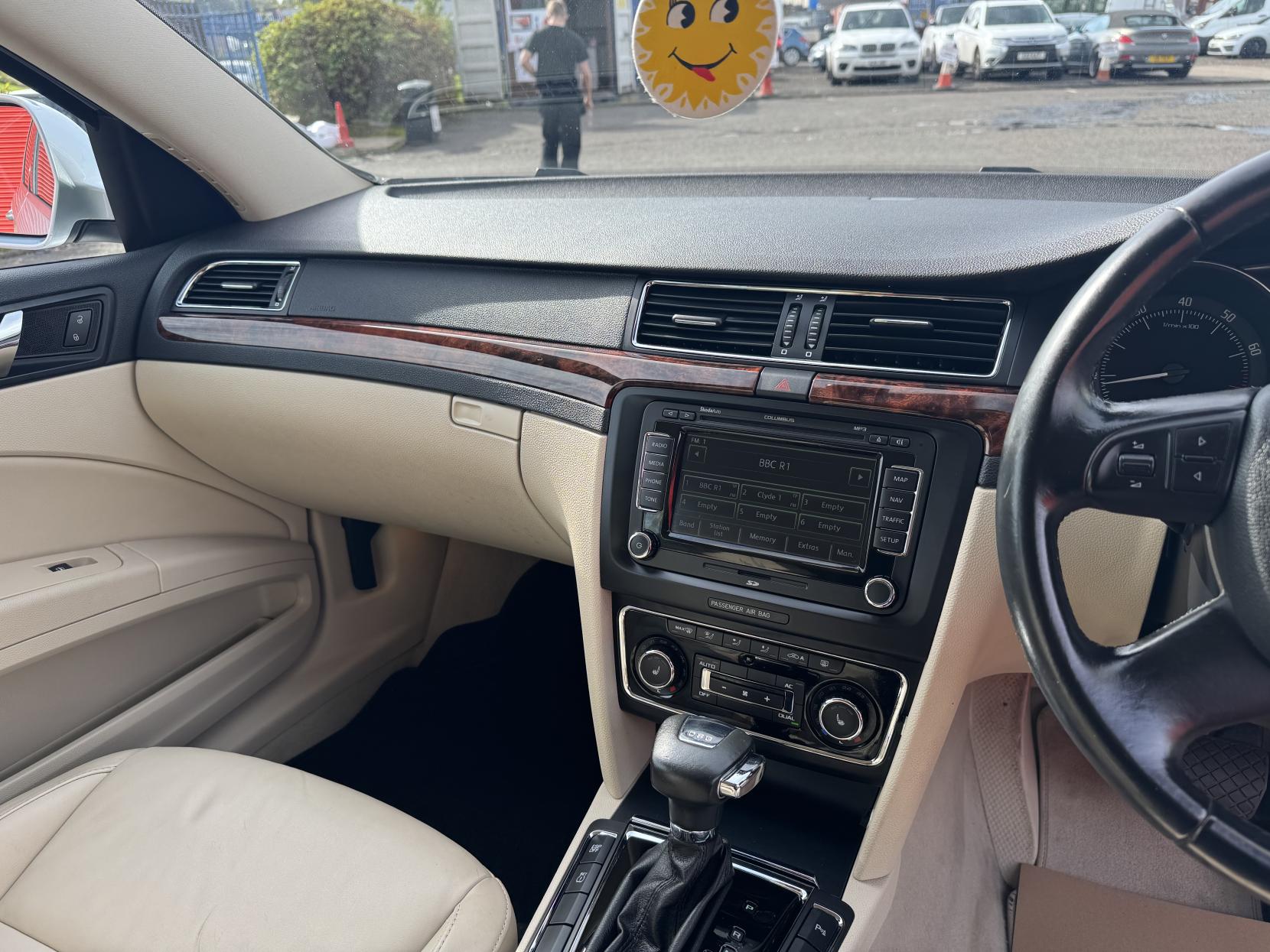 Skoda Superb 1.8 TSI Elegance Hatchback 5dr Petrol DSG Euro 4 (160 ps)