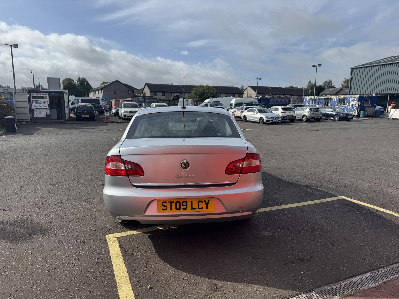 Skoda Superb 1.8 TSI Elegance Hatchback 5dr Petrol DSG Euro 4 (160 ps)