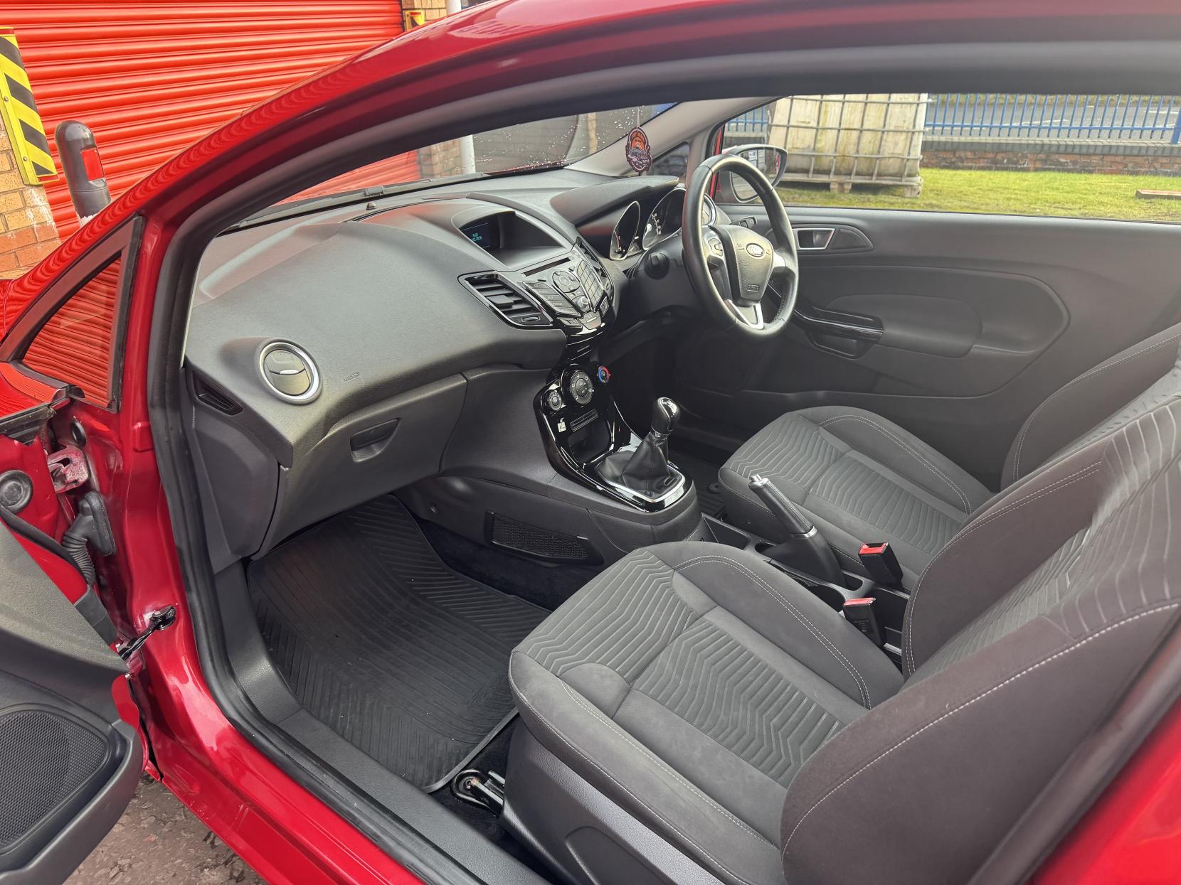 Ford Fiesta 1.25 Zetec Hatchback 3dr Petrol Manual Euro 6 (82 ps)