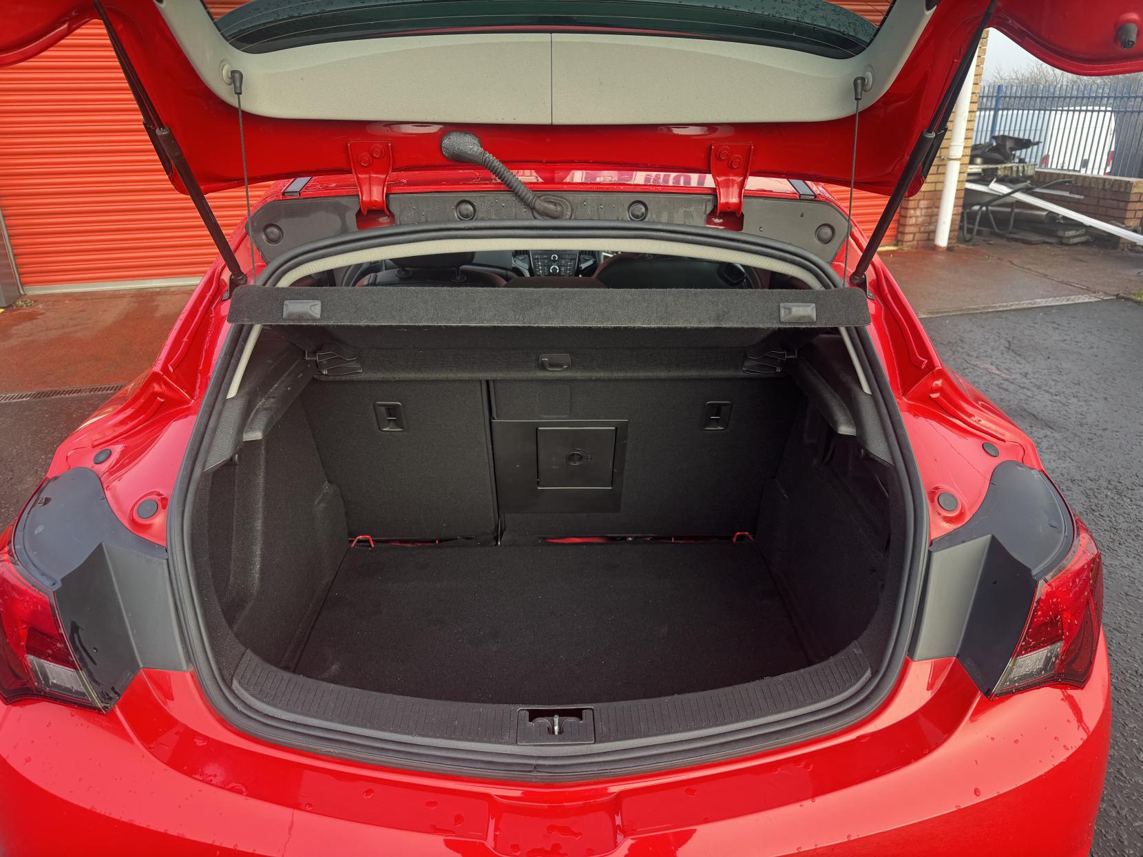 Vauxhall Astra GTC 1.4i Turbo Limited Edition Coupe 3dr Petrol Manual Euro 6 (s/s) (120 ps)