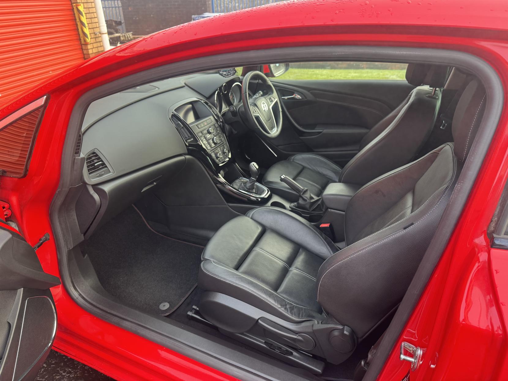 Vauxhall Astra GTC 1.4i Turbo Limited Edition Coupe 3dr Petrol Manual Euro 6 (s/s) (120 ps)