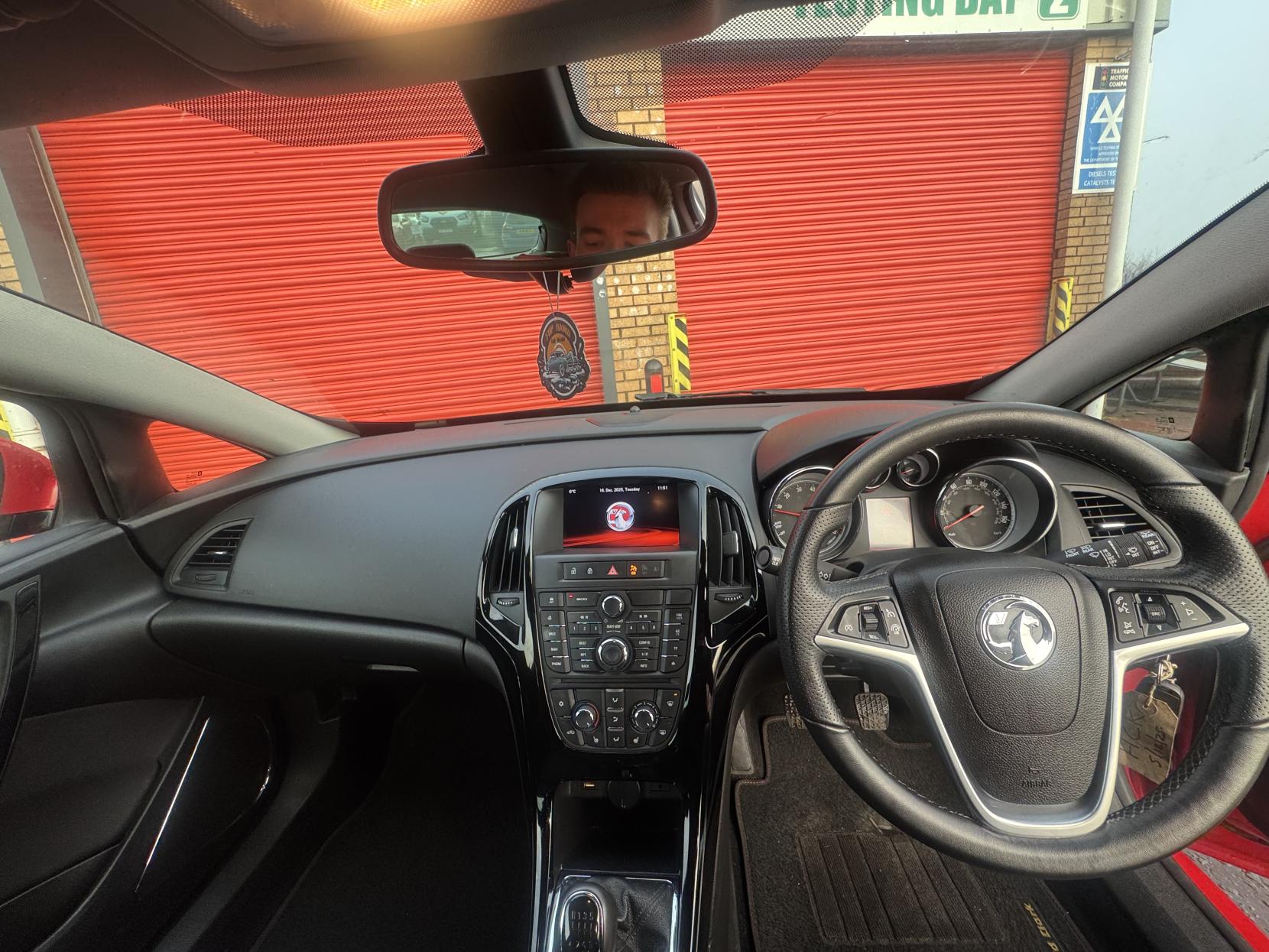 Vauxhall Astra GTC 1.4i Turbo Limited Edition Coupe 3dr Petrol Manual Euro 6 (s/s) (120 ps)