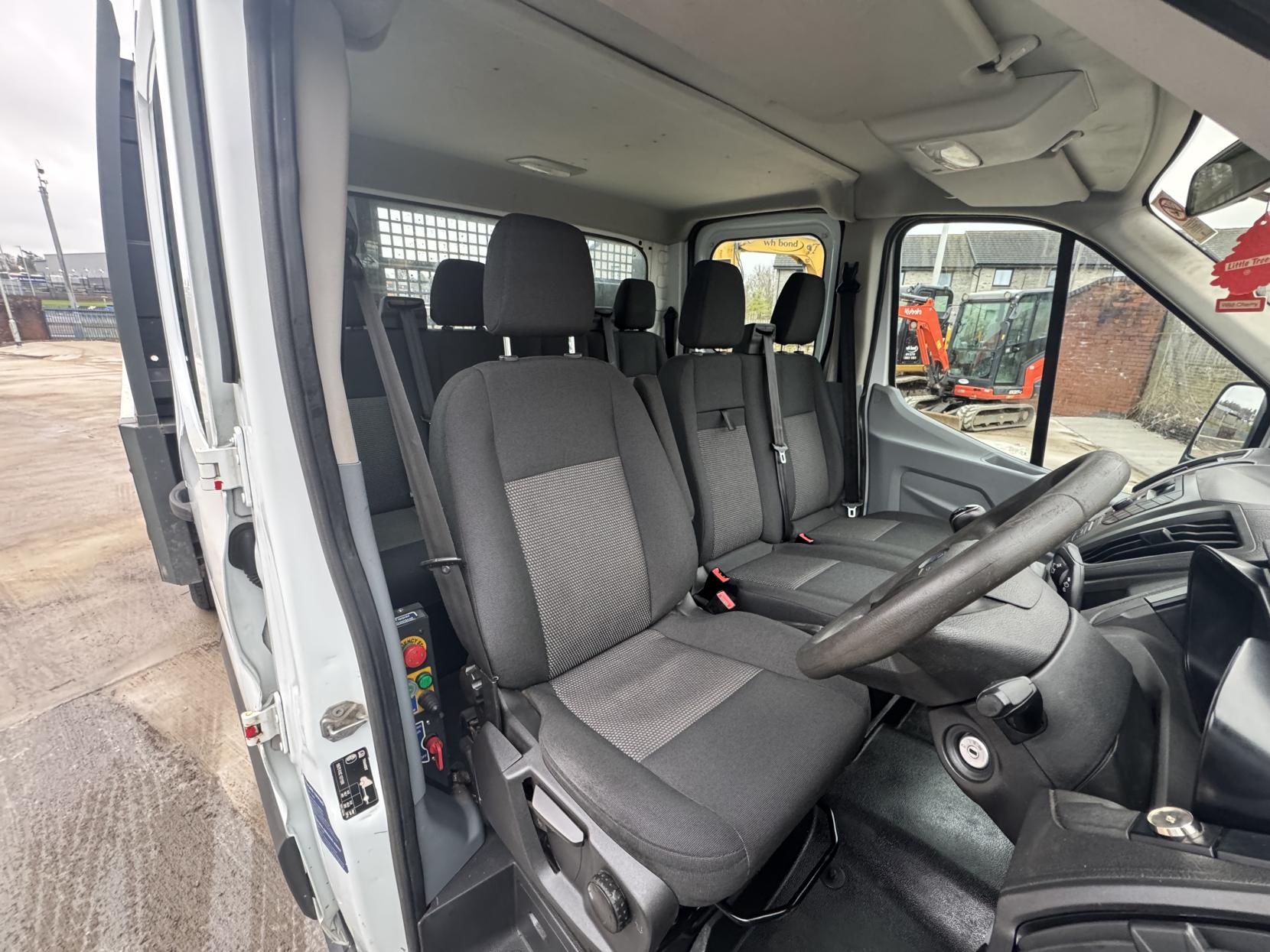 Ford Transit 2.0 350 EcoBlue 1-Way Double Tipper Double Cab 4dr Diesel Manual RWD L3 Euro 6 (1-Way, 1-Stop, DRW) (130 ps)