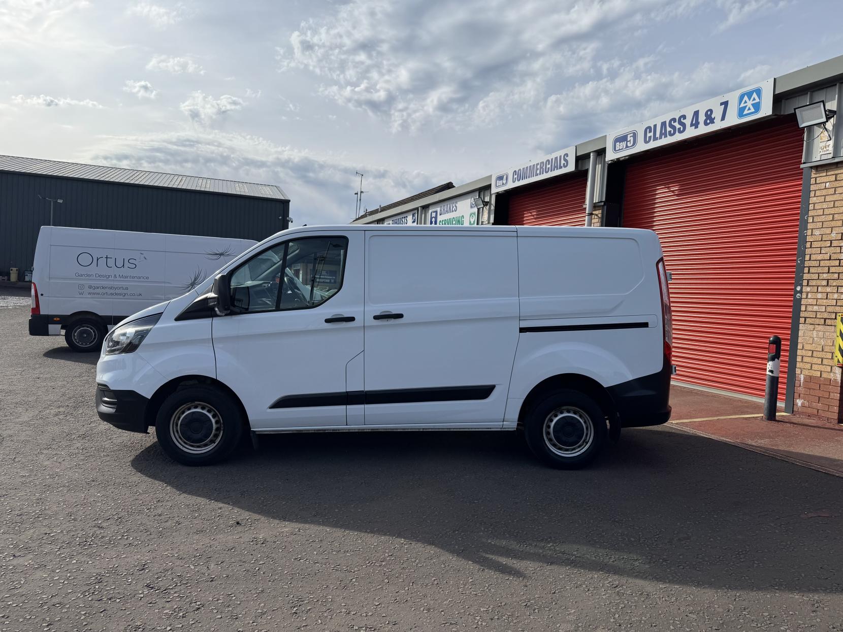 Ford Transit Custom 2.0 280 EcoBlue Leader Panel Van 5dr Diesel Manual L1 H1 Euro 6 (s/s) (105 ps)