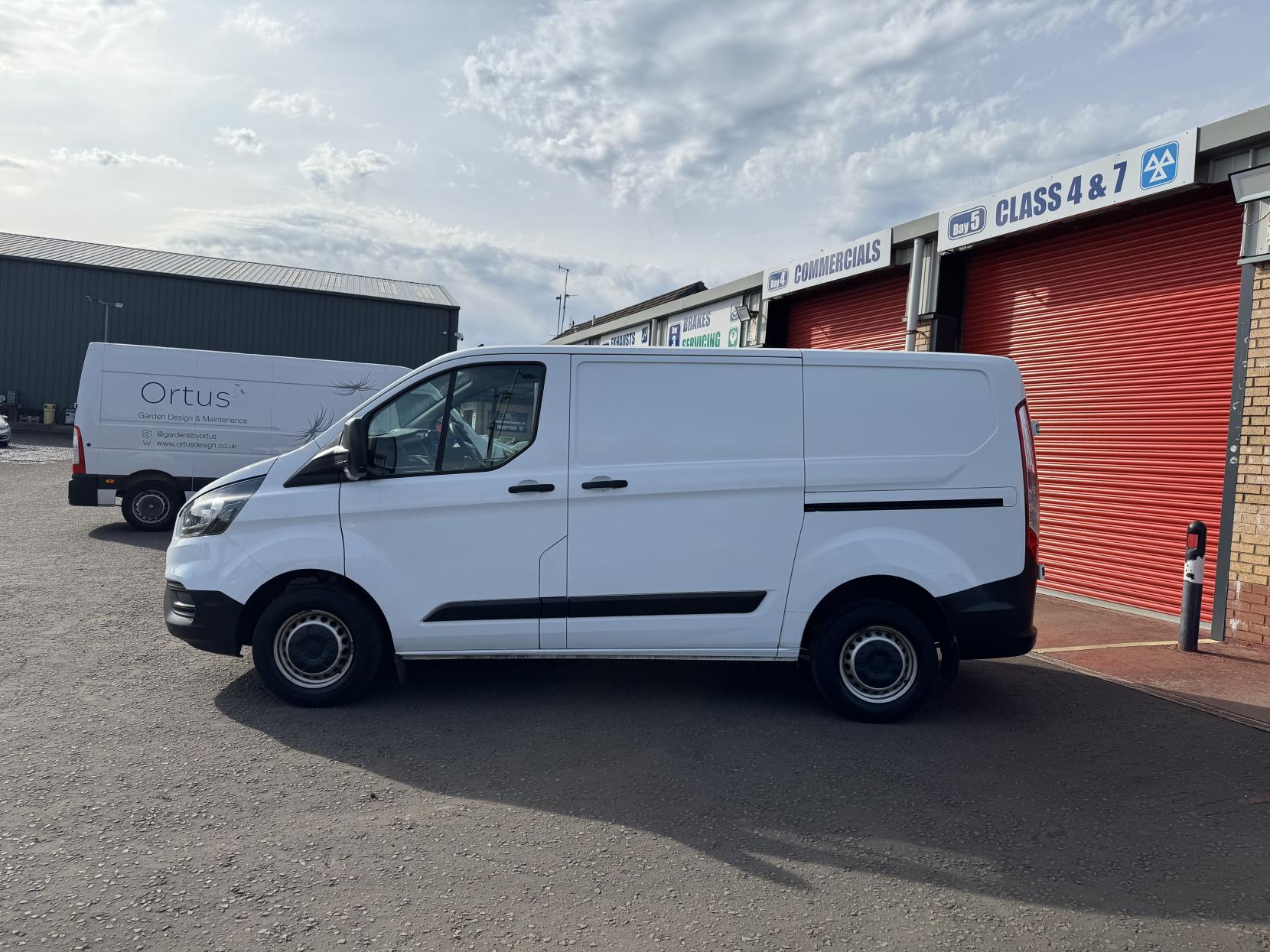 Ford Transit Custom 2.0 280 EcoBlue Leader Panel Van 5dr Diesel Manual L1 H1 Euro 6 (s/s) (105 ps)