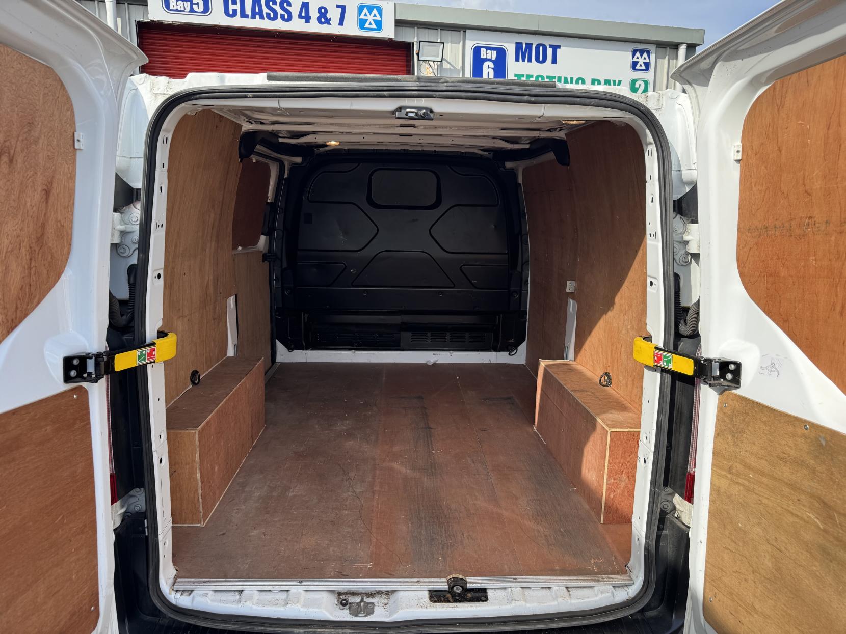 Ford Transit Custom 2.0 280 EcoBlue Leader Panel Van 5dr Diesel Manual L1 H1 Euro 6 (s/s) (105 ps)