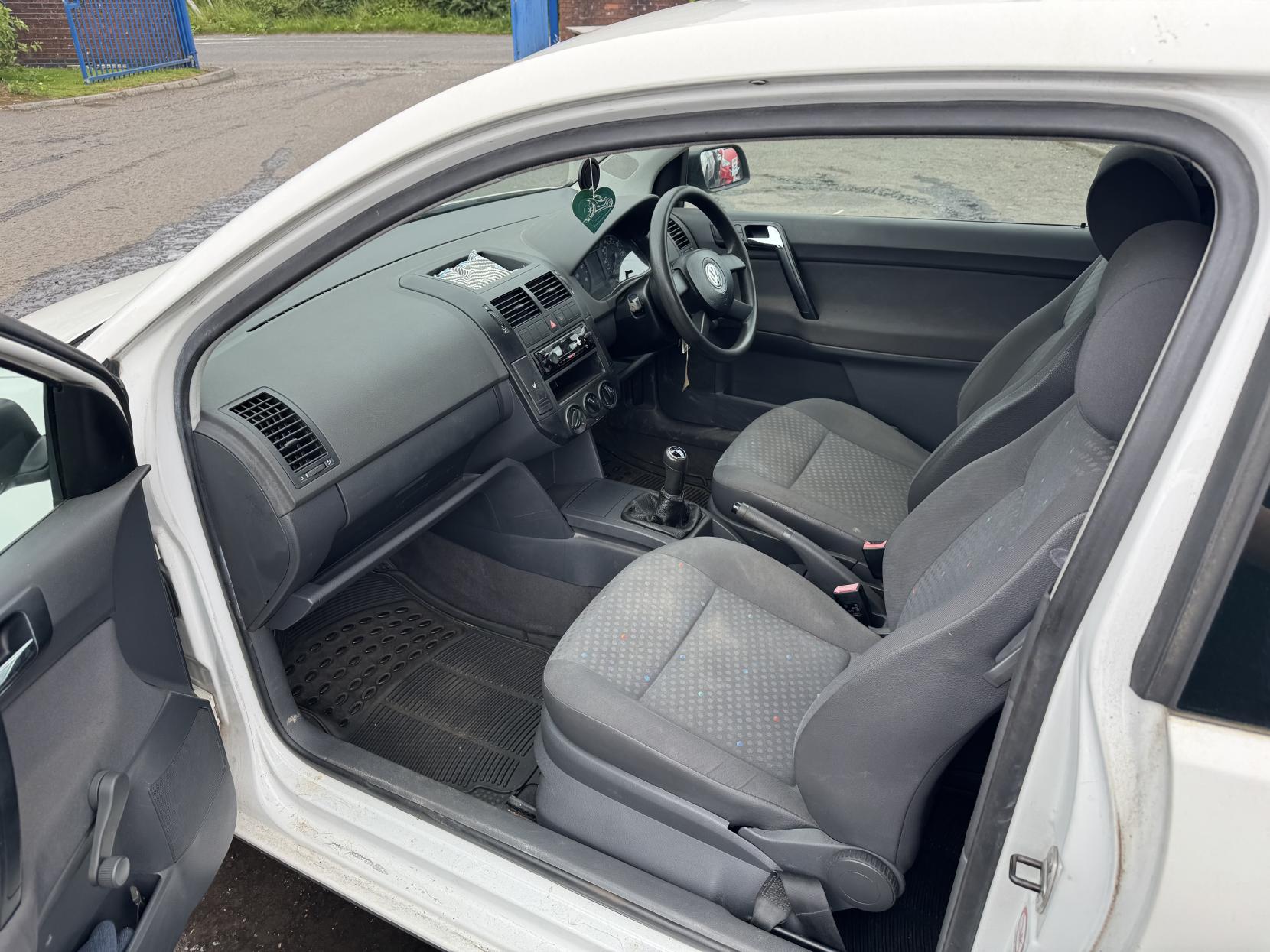 Volkswagen Polo 1.2 E Hatchback 3dr Petrol Manual (144 g/km, 55 bhp)