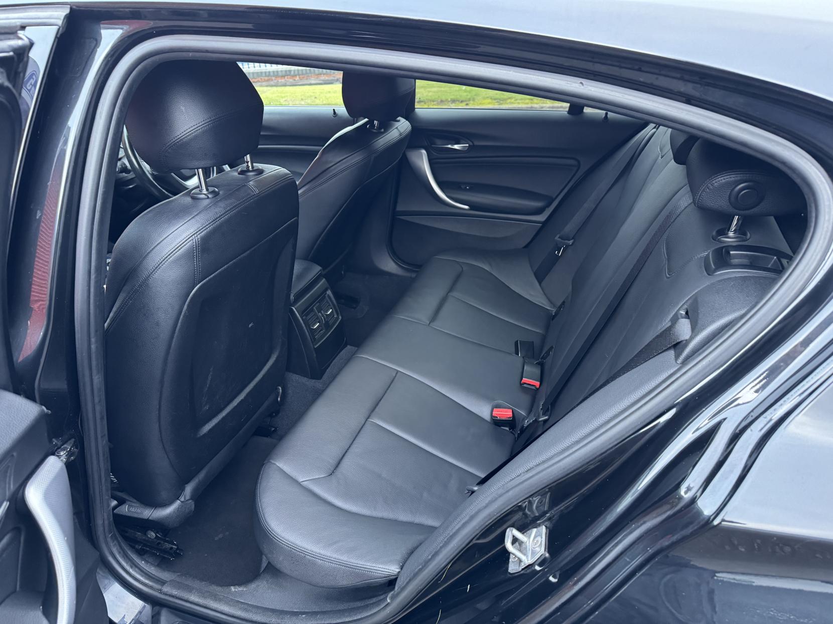 BMW 1 Series 3.0 M135i Hatchback 5dr Petrol Auto Euro 5 (s/s) (320 ps)