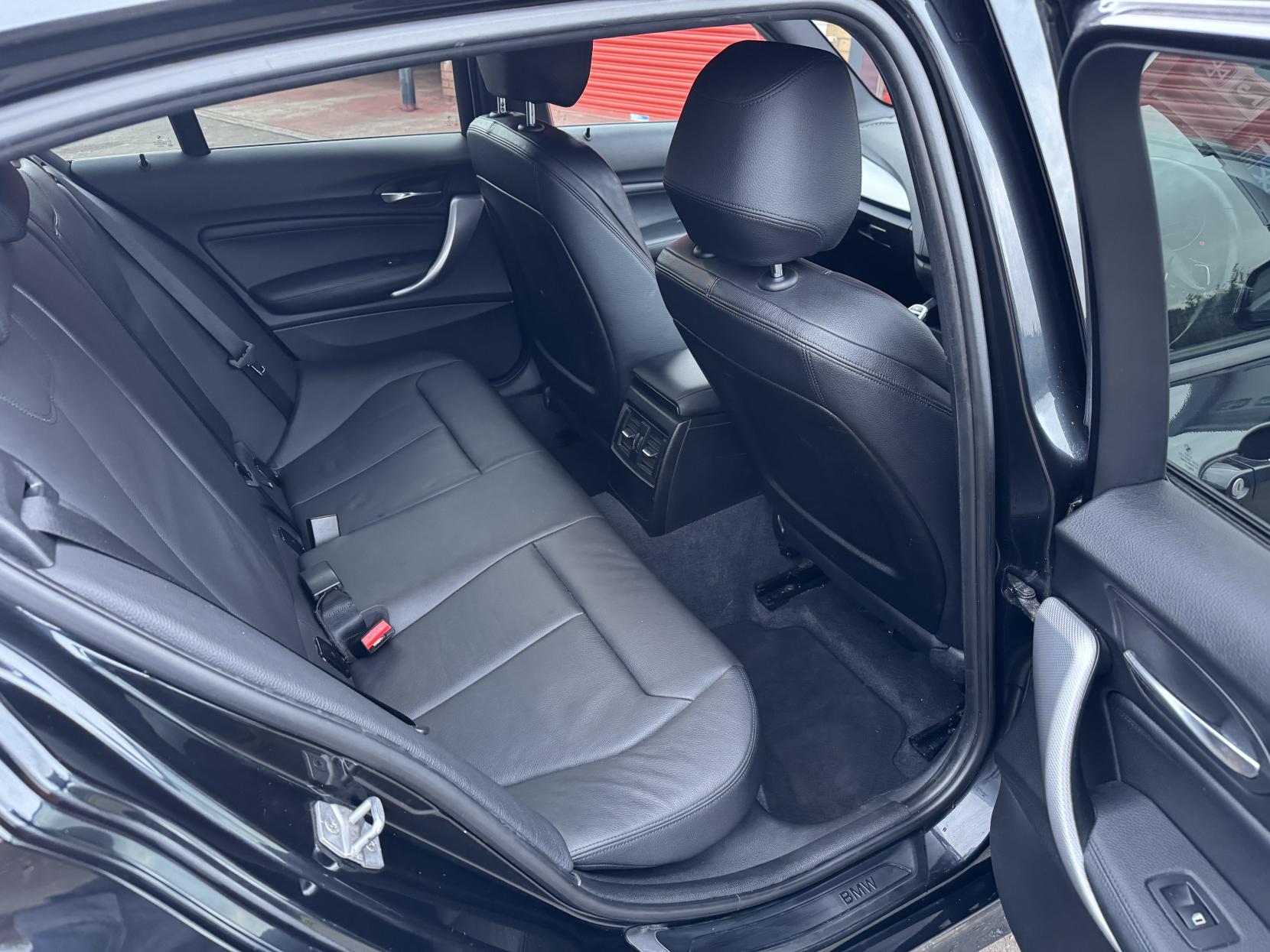 BMW 1 Series 3.0 M135i Hatchback 5dr Petrol Auto Euro 5 (s/s) (320 ps)