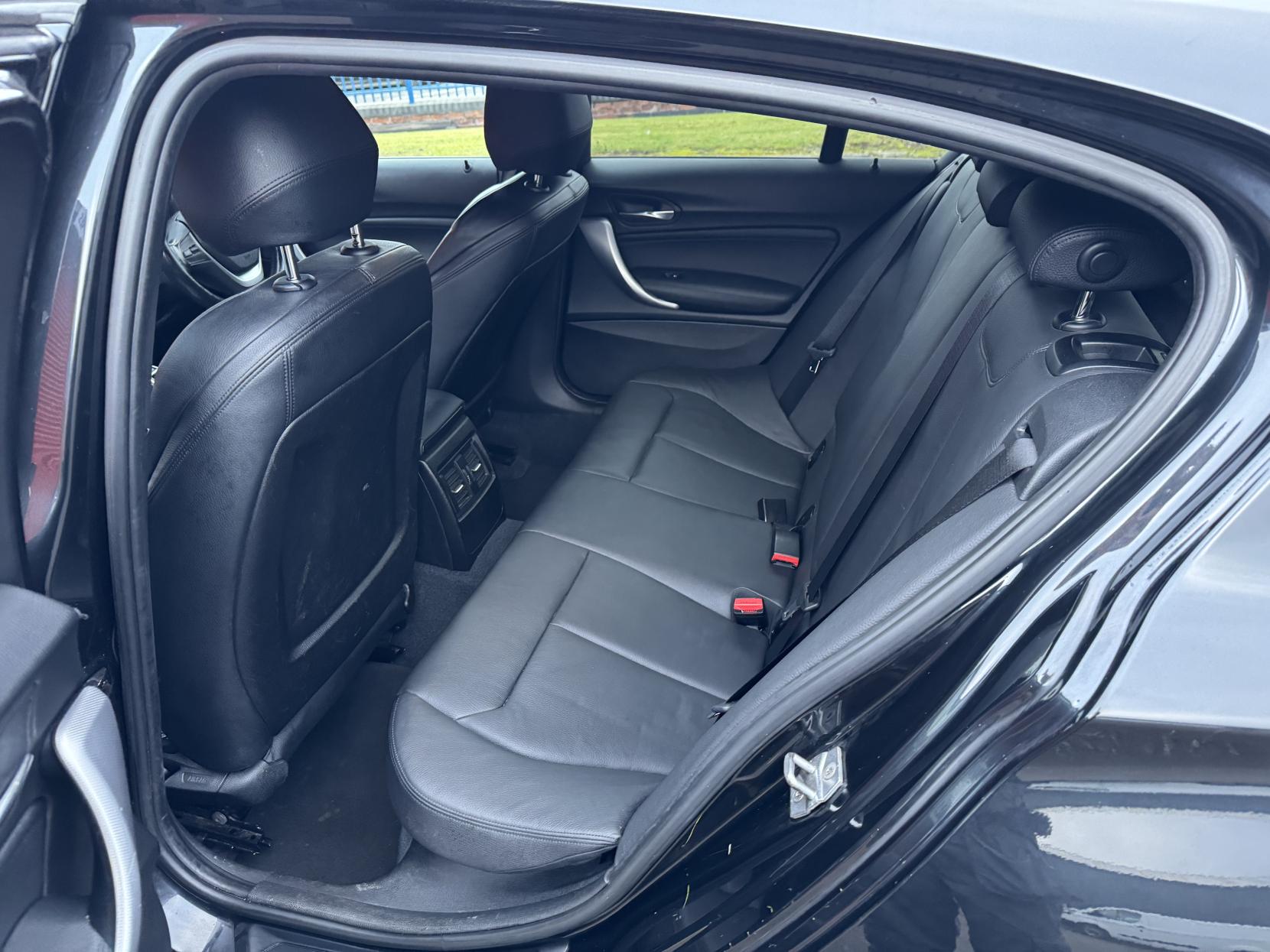 BMW 1 Series 3.0 M135i Hatchback 5dr Petrol Auto Euro 5 (s/s) (320 ps)
