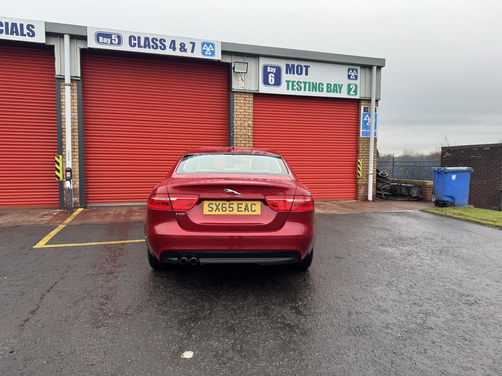 Jaguar XE 2.0d Prestige Saloon 4dr Diesel Auto Euro 6 (s/s) (180 ps)