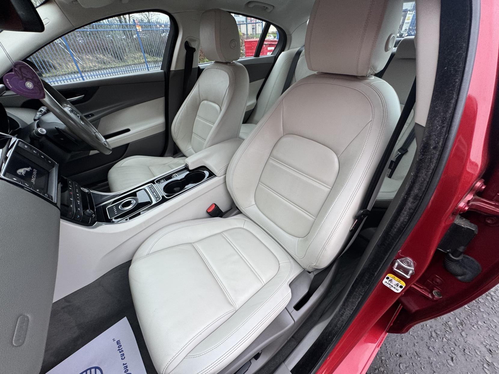 Jaguar XE 2.0d Prestige Saloon 4dr Diesel Auto Euro 6 (s/s) (180 ps)