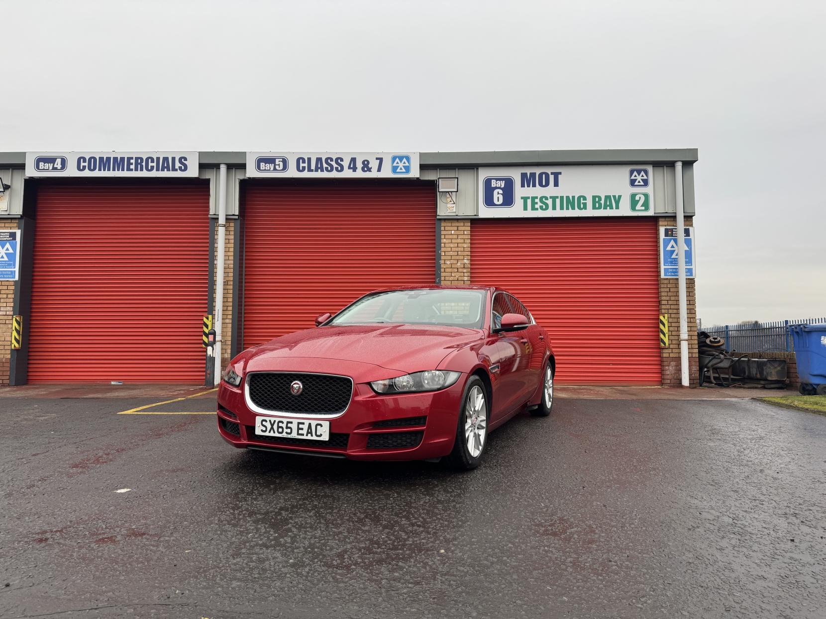 Jaguar XE 2.0d Prestige Saloon 4dr Diesel Auto Euro 6 (s/s) (180 ps)