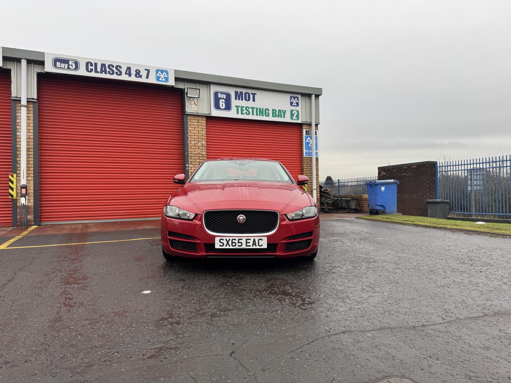Jaguar XE 2.0d Prestige Saloon 4dr Diesel Auto Euro 6 (s/s) (180 ps)