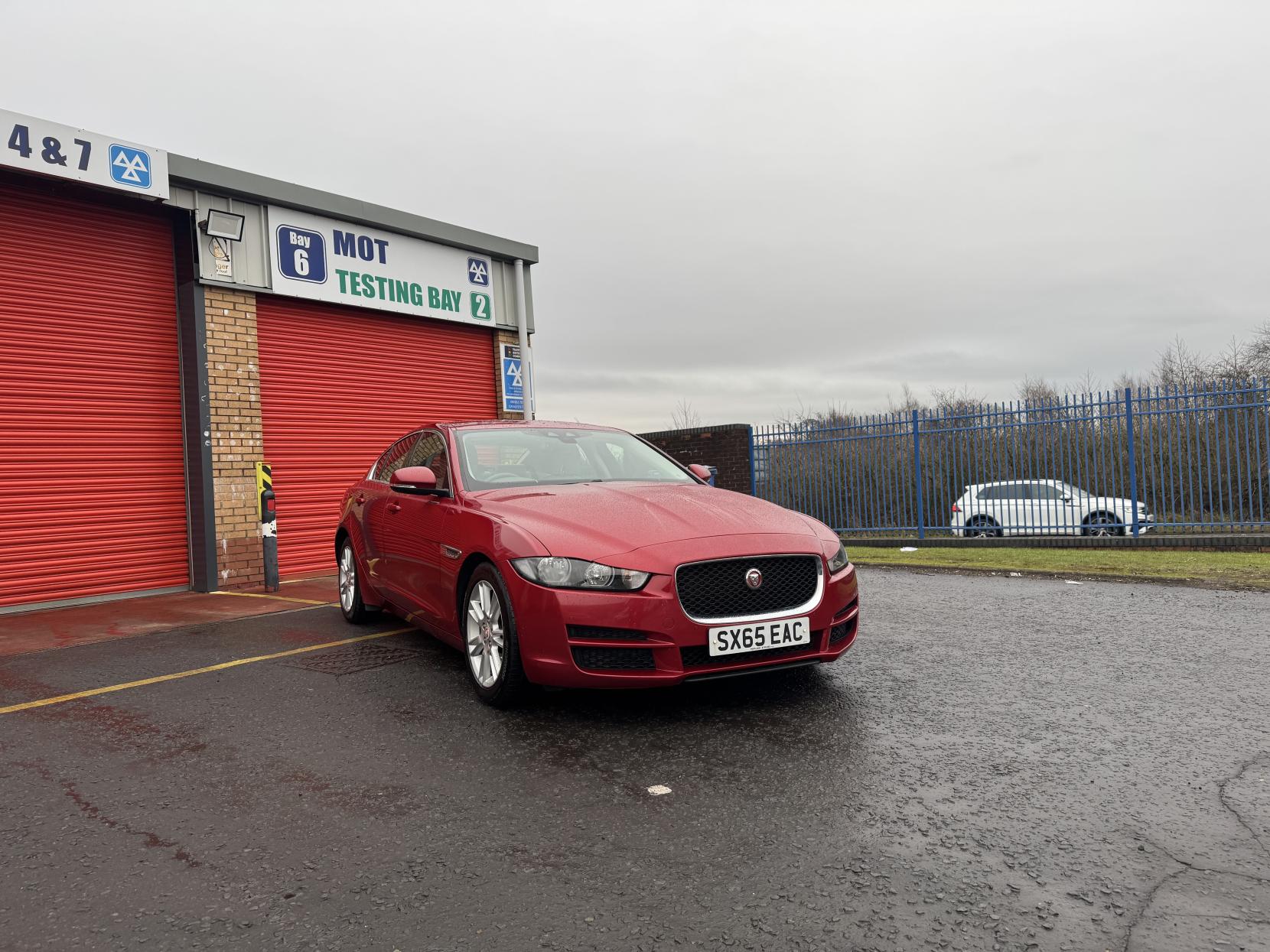 Jaguar XE 2.0d Prestige Saloon 4dr Diesel Auto Euro 6 (s/s) (180 ps)