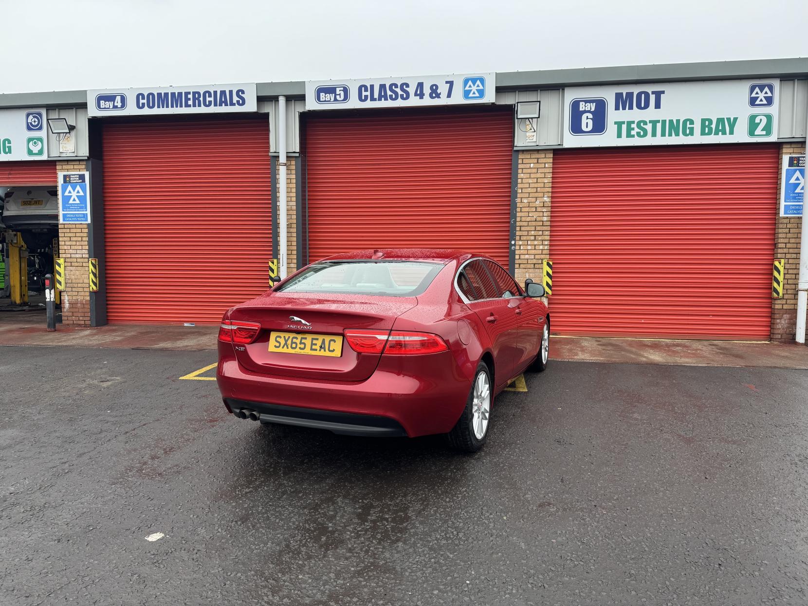 Jaguar XE 2.0d Prestige Saloon 4dr Diesel Auto Euro 6 (s/s) (180 ps)