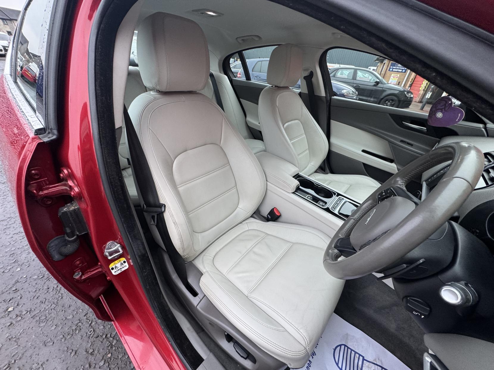 Jaguar XE 2.0d Prestige Saloon 4dr Diesel Auto Euro 6 (s/s) (180 ps)