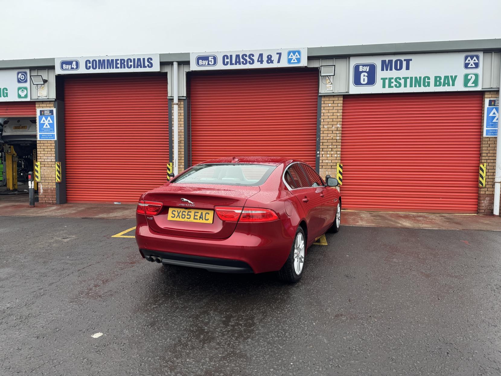 Jaguar XE 2.0d Prestige Saloon 4dr Diesel Auto Euro 6 (s/s) (180 ps)