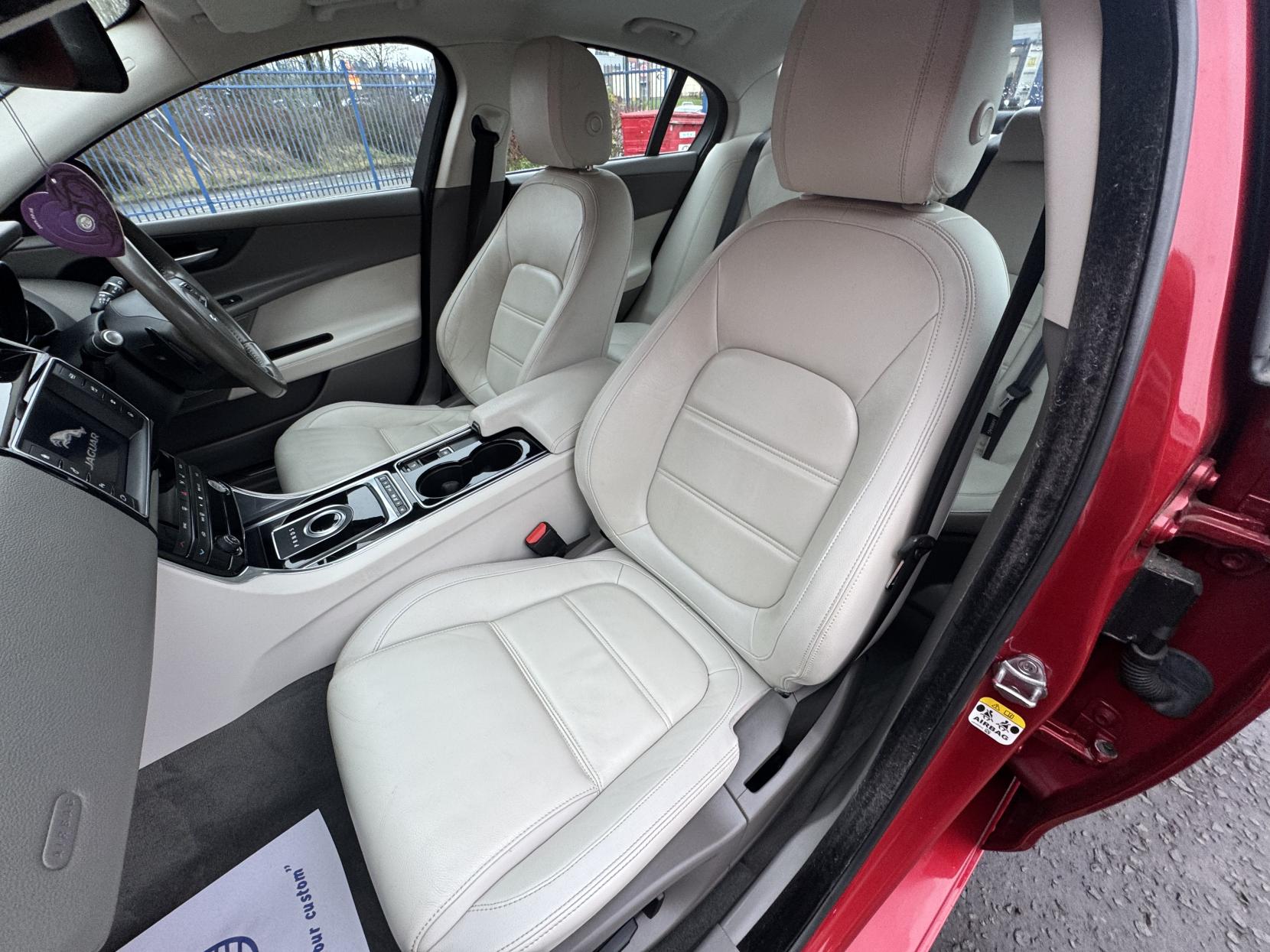 Jaguar XE 2.0d Prestige Saloon 4dr Diesel Auto Euro 6 (s/s) (180 ps)