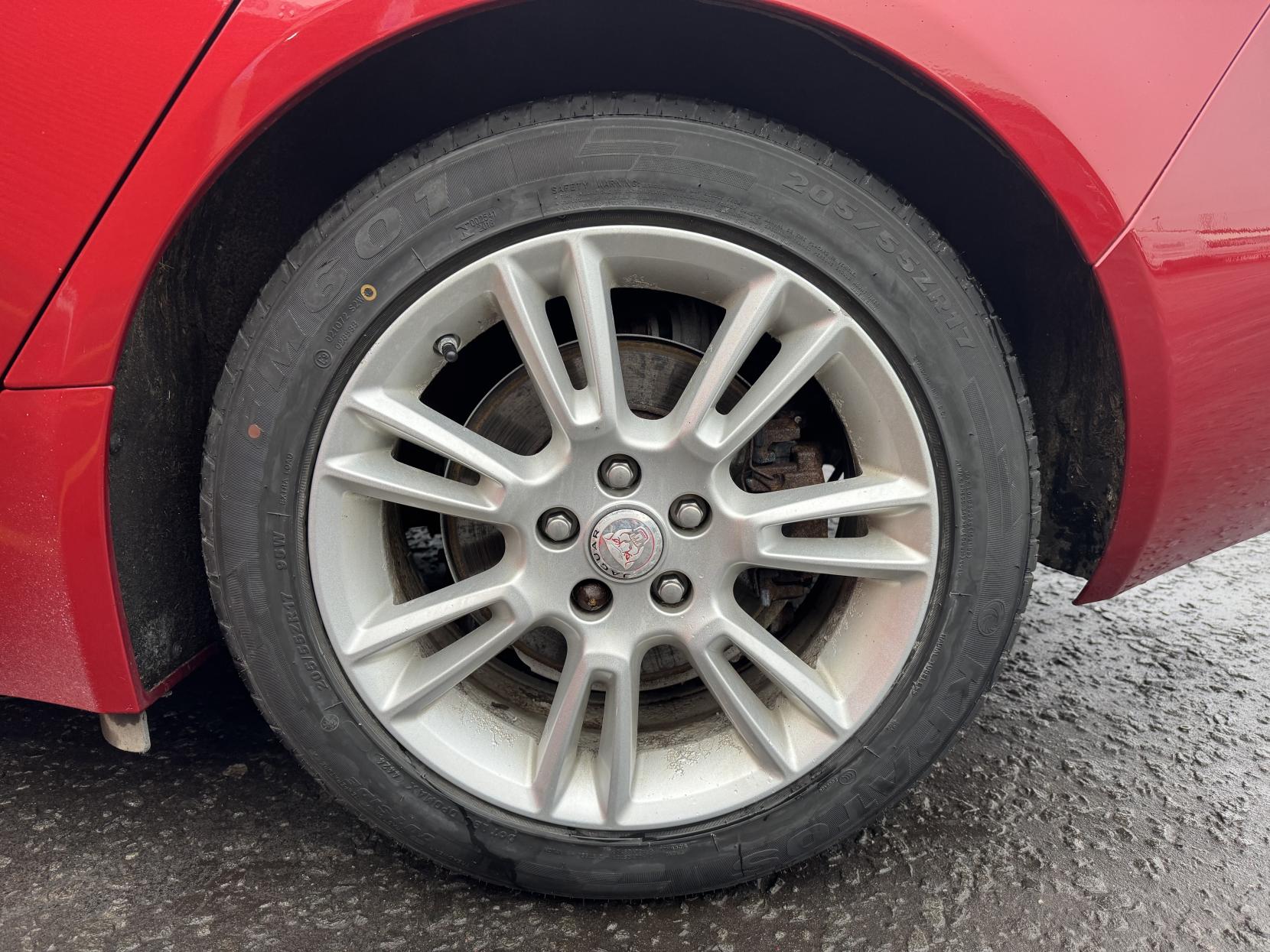 Jaguar XE 2.0d Prestige Saloon 4dr Diesel Auto Euro 6 (s/s) (180 ps)