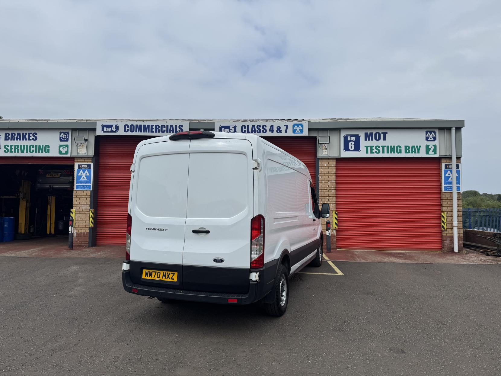 Ford Transit 2.0 350 EcoBlue Leader Panel Van 5dr Diesel Manual FWD L3 H2 Euro 6 (s/s) (130 ps)