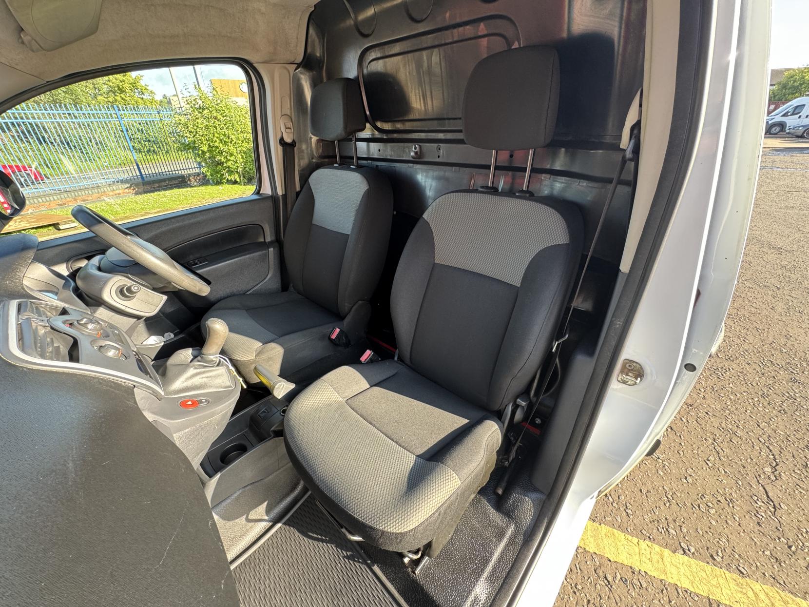Renault Kangoo 1.5 dCi ENERGY ML19 Business Panel Van 5dr Diesel Manual MWB Euro 6 (s/s) (90 ps)