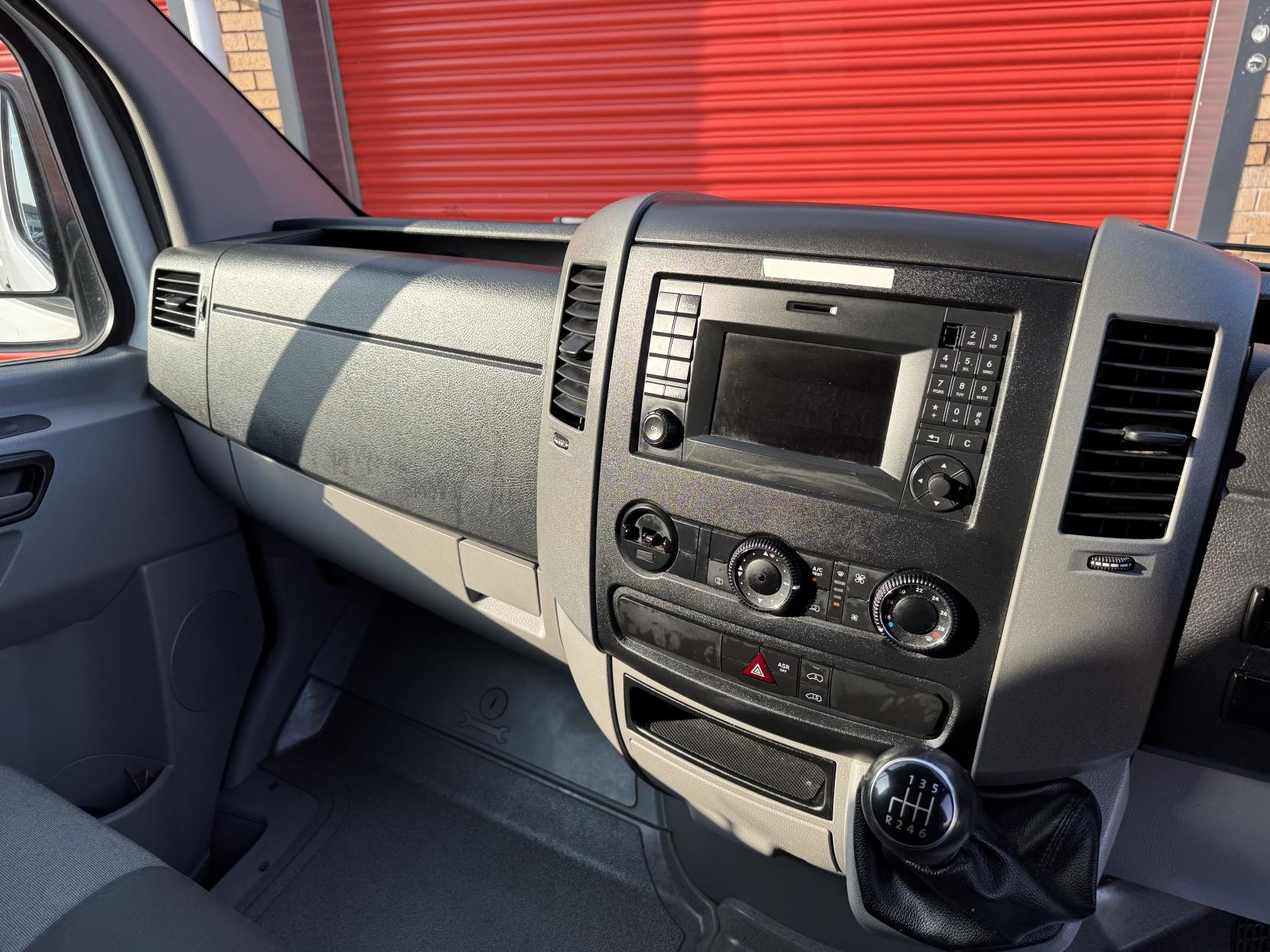Volkswagen Crafter 2.0 TDI CR35 Panel Van 4dr Diesel Manual L2 H3 (234 g/km, 134 bhp)