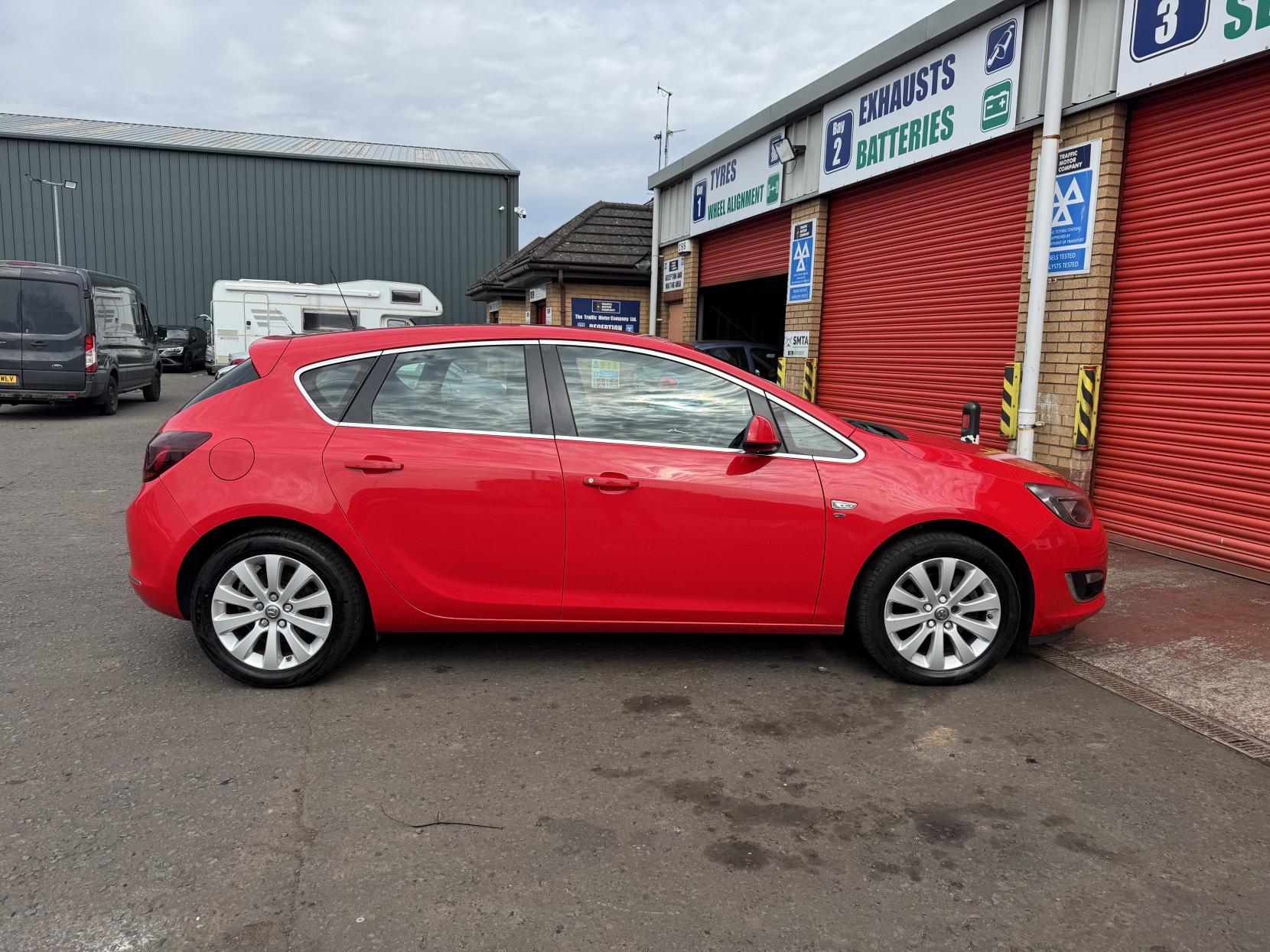 Vauxhall Astra 1.6 CDTi ecoFLEX Elite Hatchback 5dr Diesel Manual Euro 6 (s/s) (136 ps)