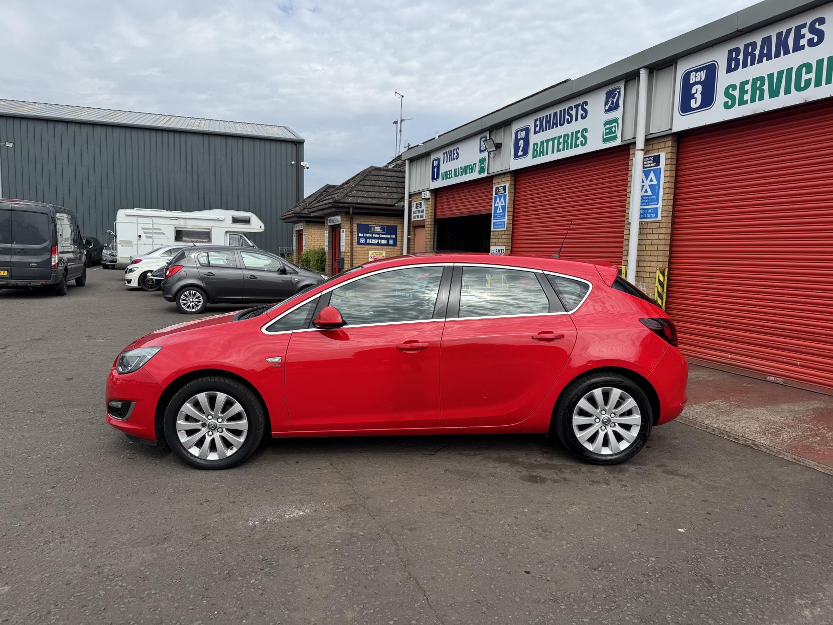 Vauxhall Astra 1.6 CDTi ecoFLEX Elite Hatchback 5dr Diesel Manual Euro 6 (s/s) (136 ps)