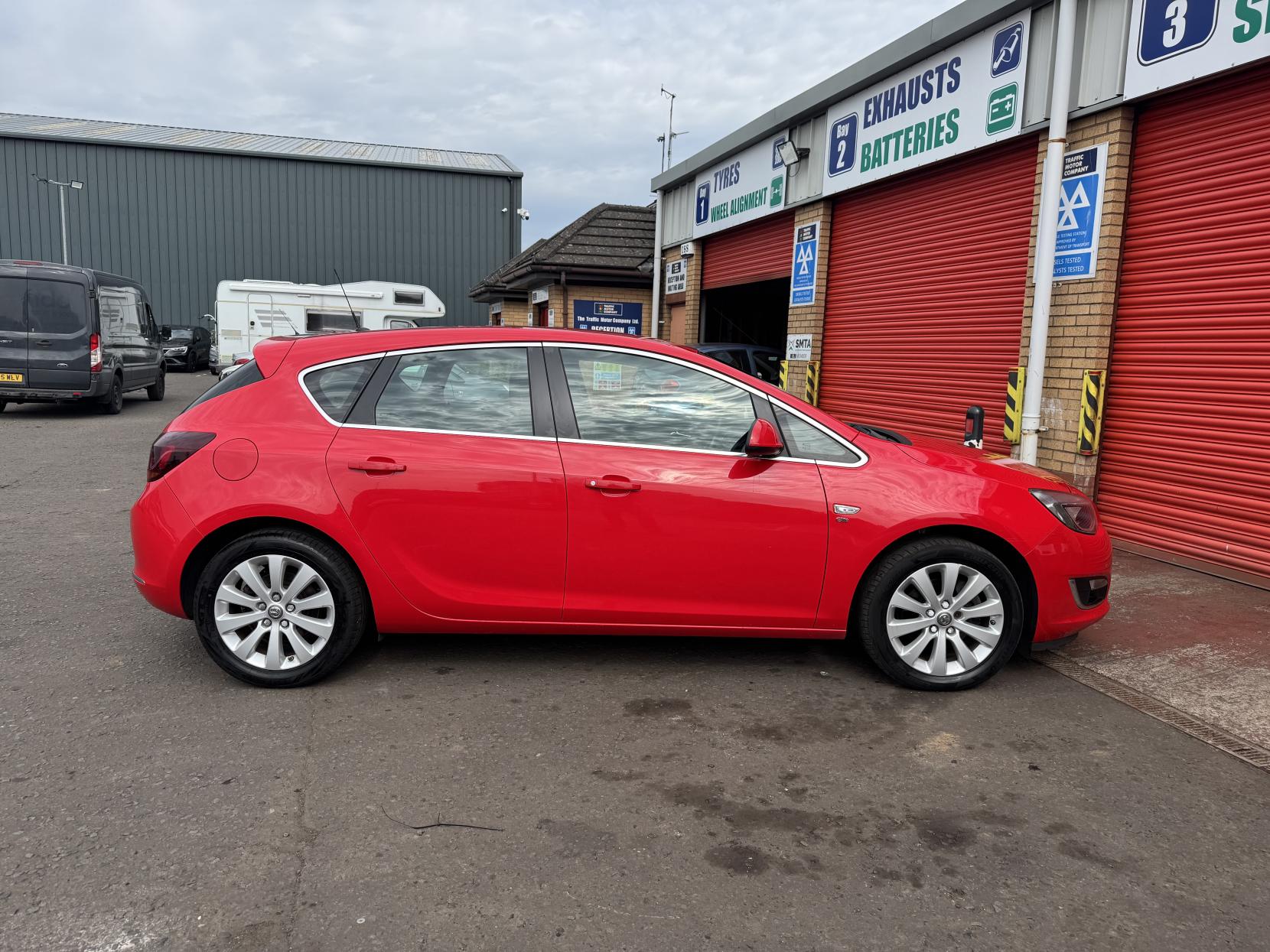 Vauxhall Astra 1.6 CDTi ecoFLEX Elite Hatchback 5dr Diesel Manual Euro 6 (s/s) (136 ps)
