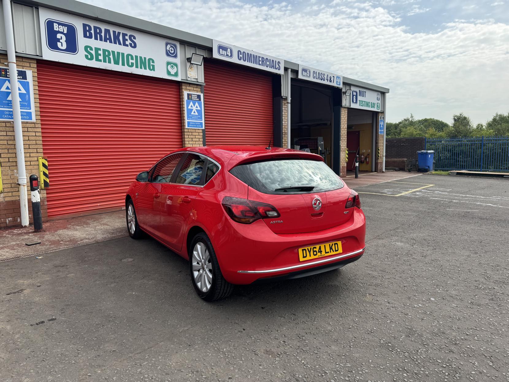 Vauxhall Astra 1.6 CDTi ecoFLEX Elite Hatchback 5dr Diesel Manual Euro 6 (s/s) (136 ps)