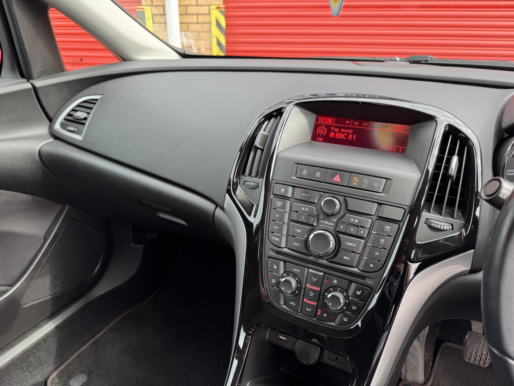 Vauxhall Astra 1.6 CDTi ecoFLEX Elite Hatchback 5dr Diesel Manual Euro 6 (s/s) (136 ps)