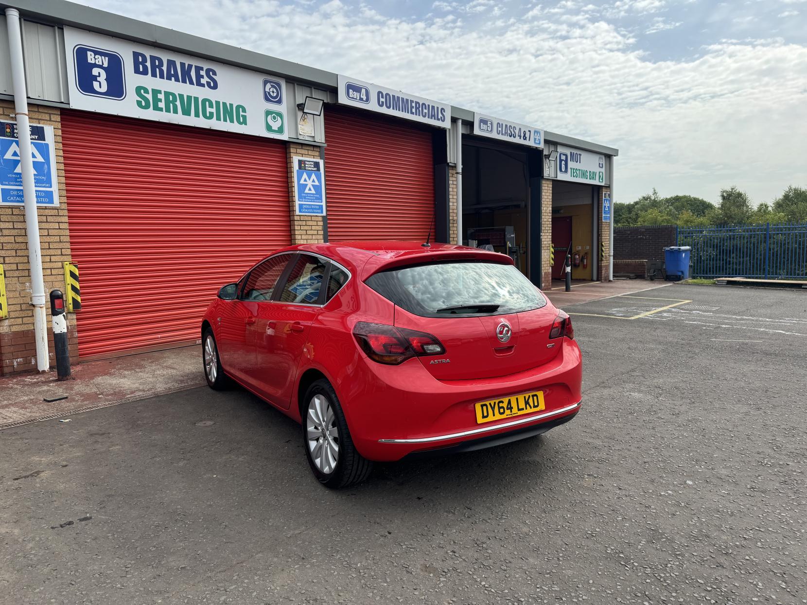 Vauxhall Astra 1.6 CDTi ecoFLEX Elite Hatchback 5dr Diesel Manual Euro 6 (s/s) (136 ps)