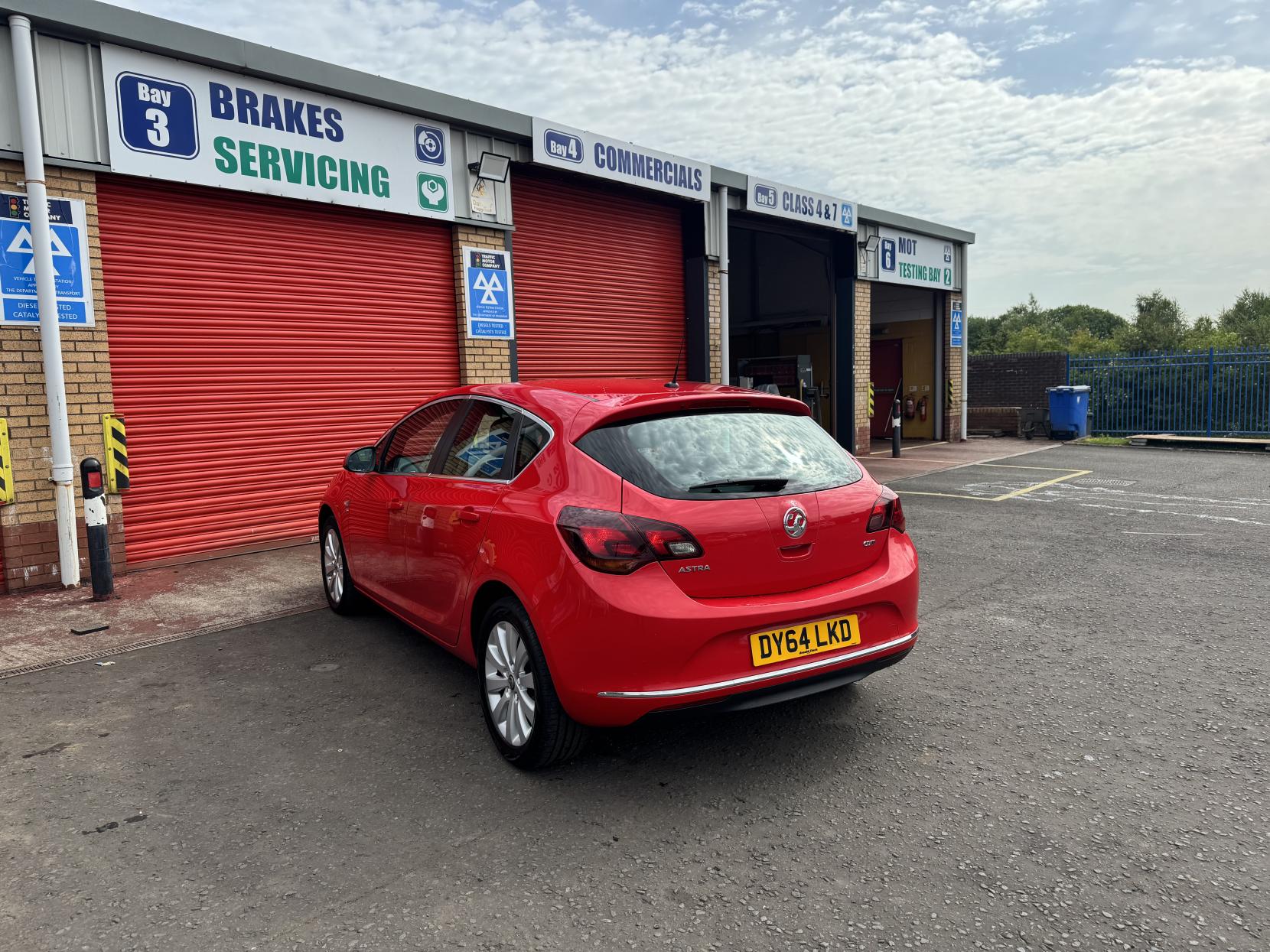 Vauxhall Astra 1.6 CDTi ecoFLEX Elite Hatchback 5dr Diesel Manual Euro 6 (s/s) (136 ps)