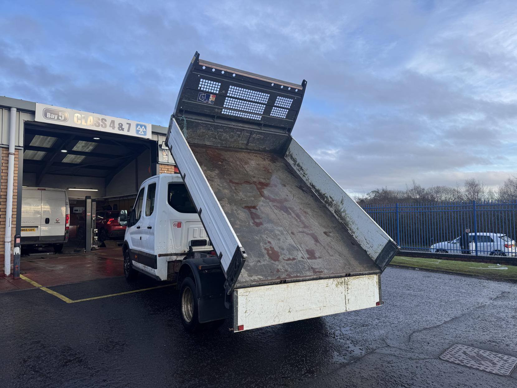 Ford Transit 2.0 350 EcoBlue Leader Tipper Double Cab 4dr Diesel Manual RWD L3 Euro 6 (s/s) (1-Way, 1-Stop) (130 ps)