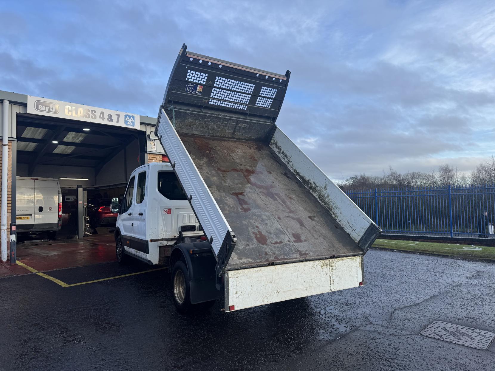 Ford Transit 2.0 350 EcoBlue Leader Tipper Double Cab 4dr Diesel Manual RWD L3 Euro 6 (s/s) (1-Way, 1-Stop) (130 ps)