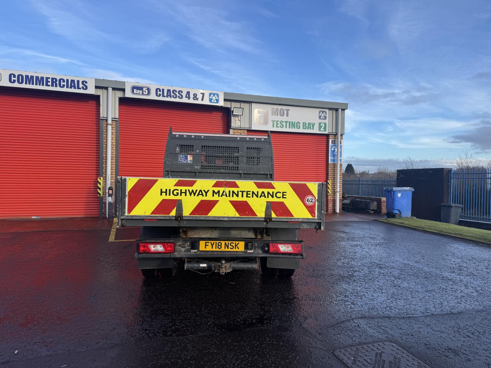 Ford Transit 2.0 350 EcoBlue Leader Tipper Double Cab 4dr Diesel Manual RWD L3 Euro 6 (s/s) (1-Way, 1-Stop) (130 ps)