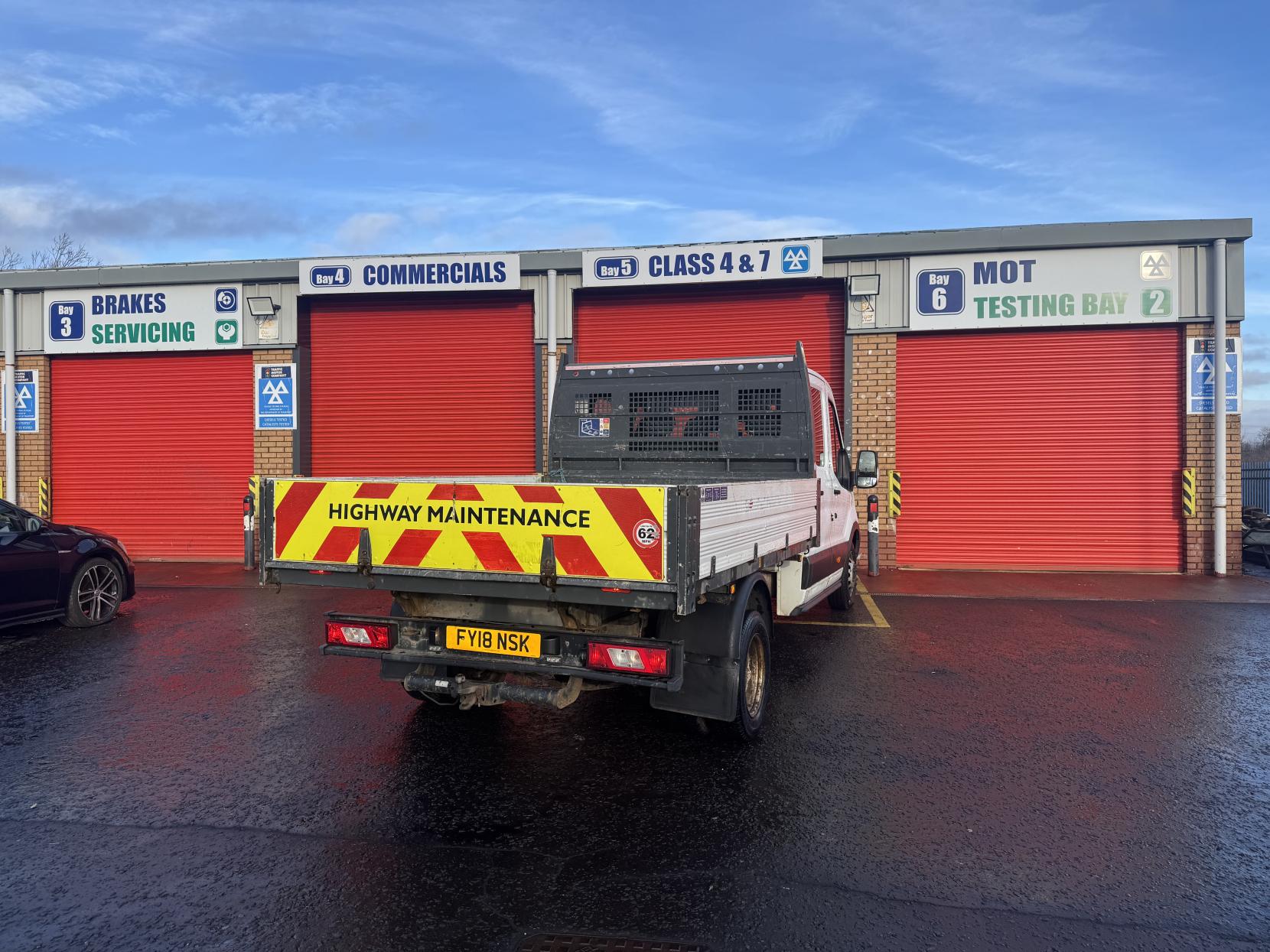 Ford Transit 2.0 350 EcoBlue Leader Tipper Double Cab 4dr Diesel Manual RWD L3 Euro 6 (s/s) (1-Way, 1-Stop) (130 ps)