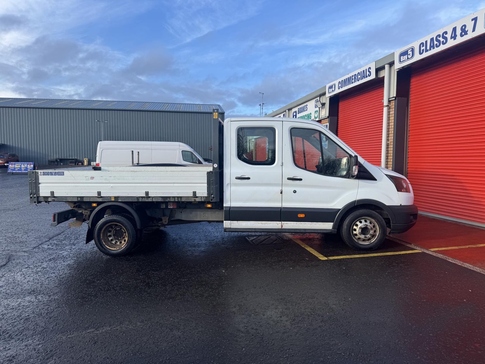 Ford Transit 2.0 350 EcoBlue Leader Tipper Double Cab 4dr Diesel Manual RWD L3 Euro 6 (s/s) (1-Way, 1-Stop) (130 ps)