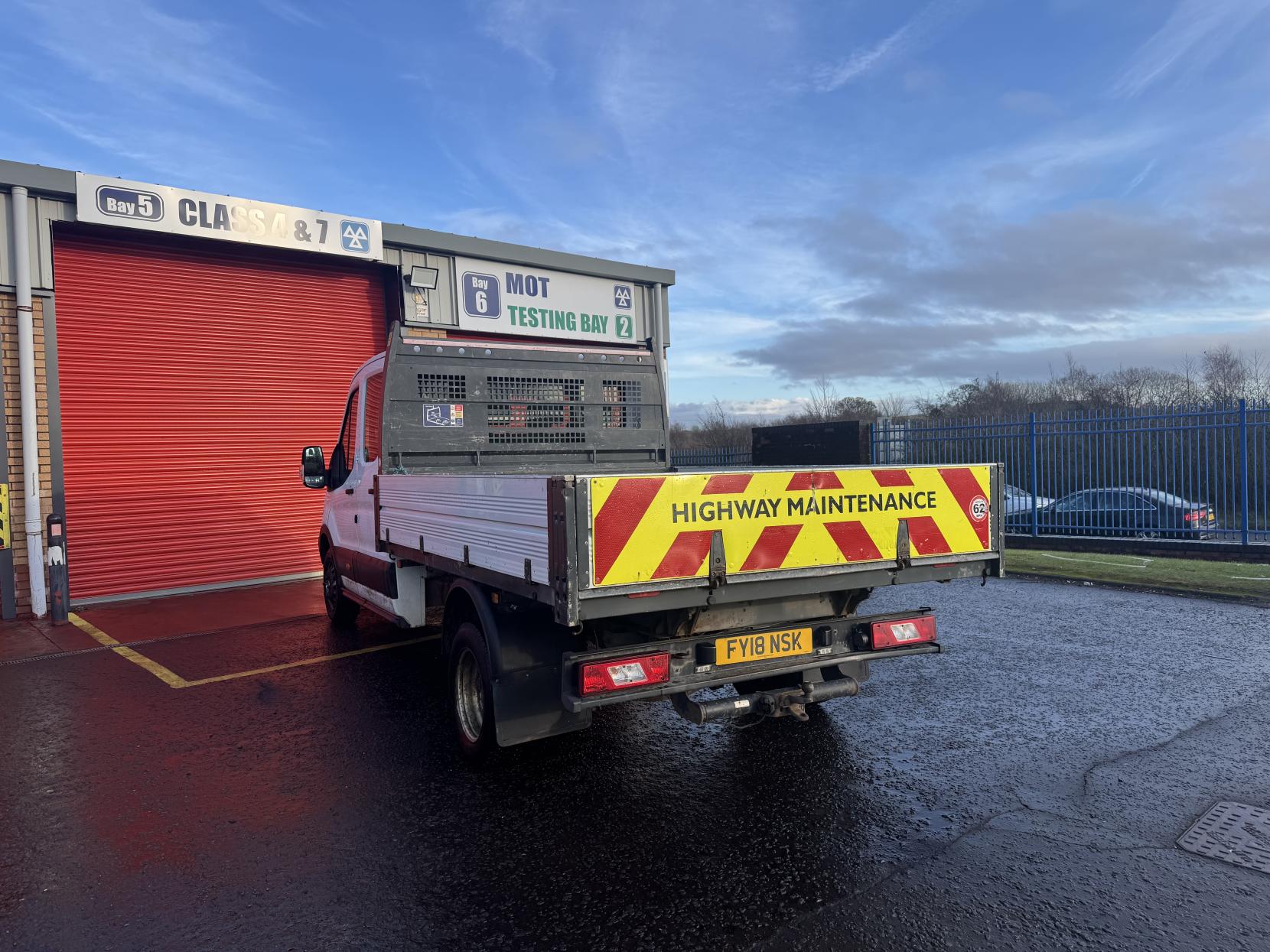 Ford Transit 2.0 350 EcoBlue Leader Tipper Double Cab 4dr Diesel Manual RWD L3 Euro 6 (s/s) (1-Way, 1-Stop) (130 ps)