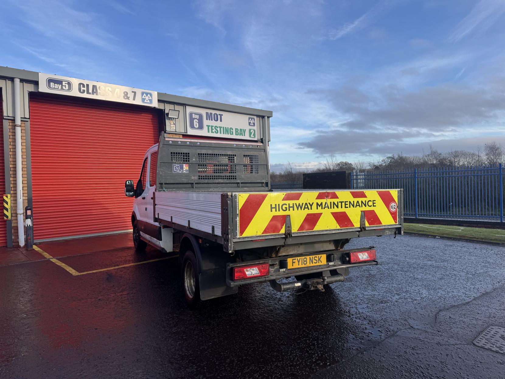 Ford Transit 2.0 350 EcoBlue Leader Tipper Double Cab 4dr Diesel Manual RWD L3 Euro 6 (s/s) (1-Way, 1-Stop) (130 ps)