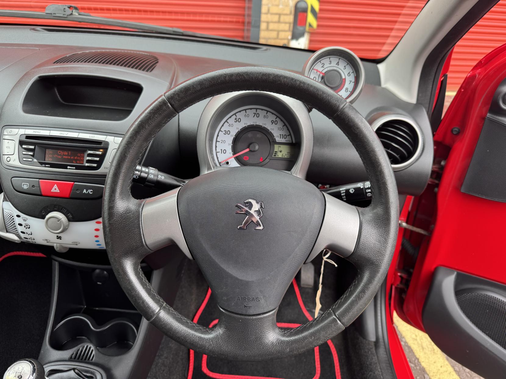 Peugeot 107 1.0 12V Allure Hatchback 3dr Petrol Manual Euro 5 (68 ps)