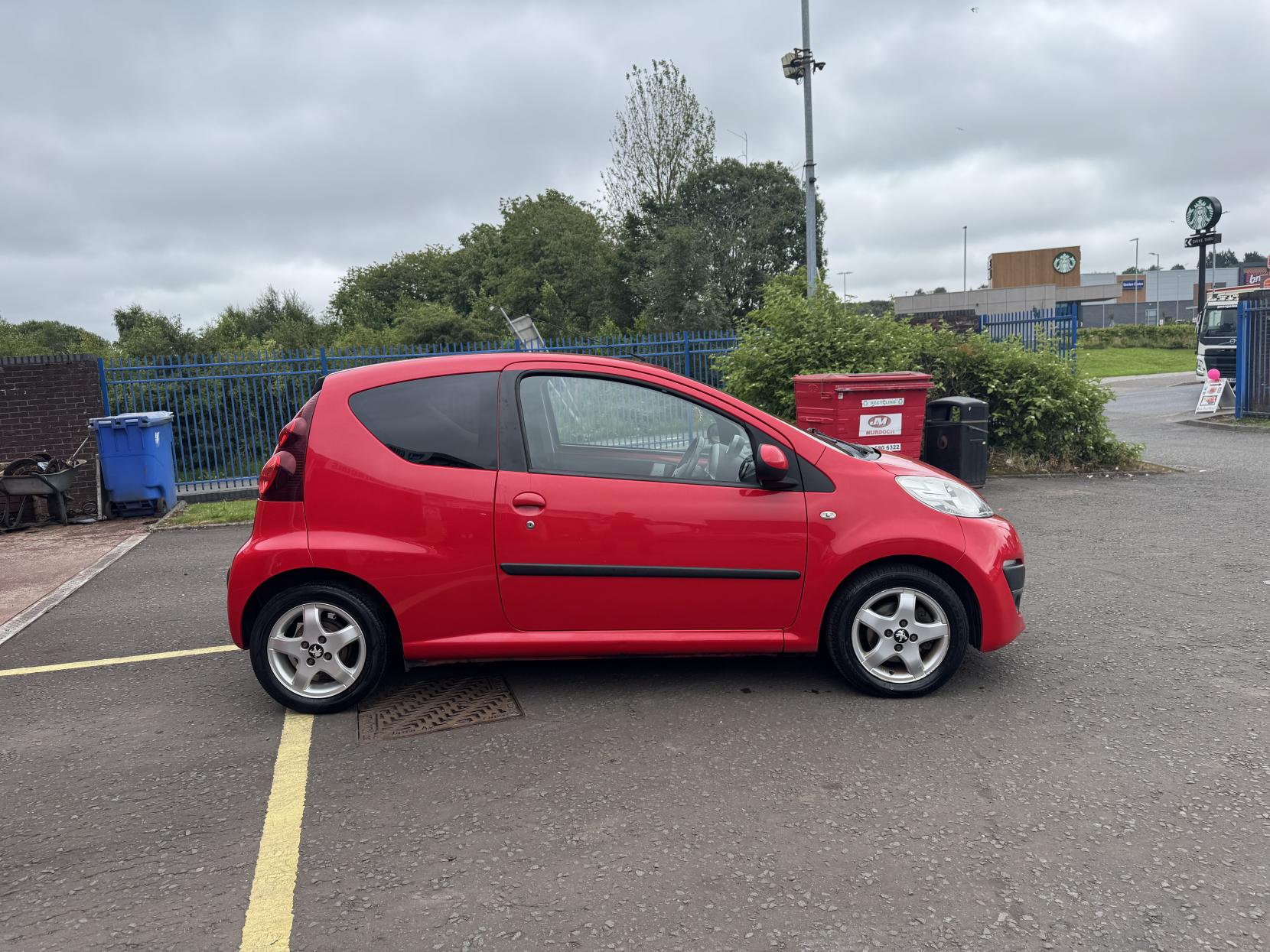 Peugeot 107 1.0 12V Allure Hatchback 3dr Petrol Manual Euro 5 (68 ps)